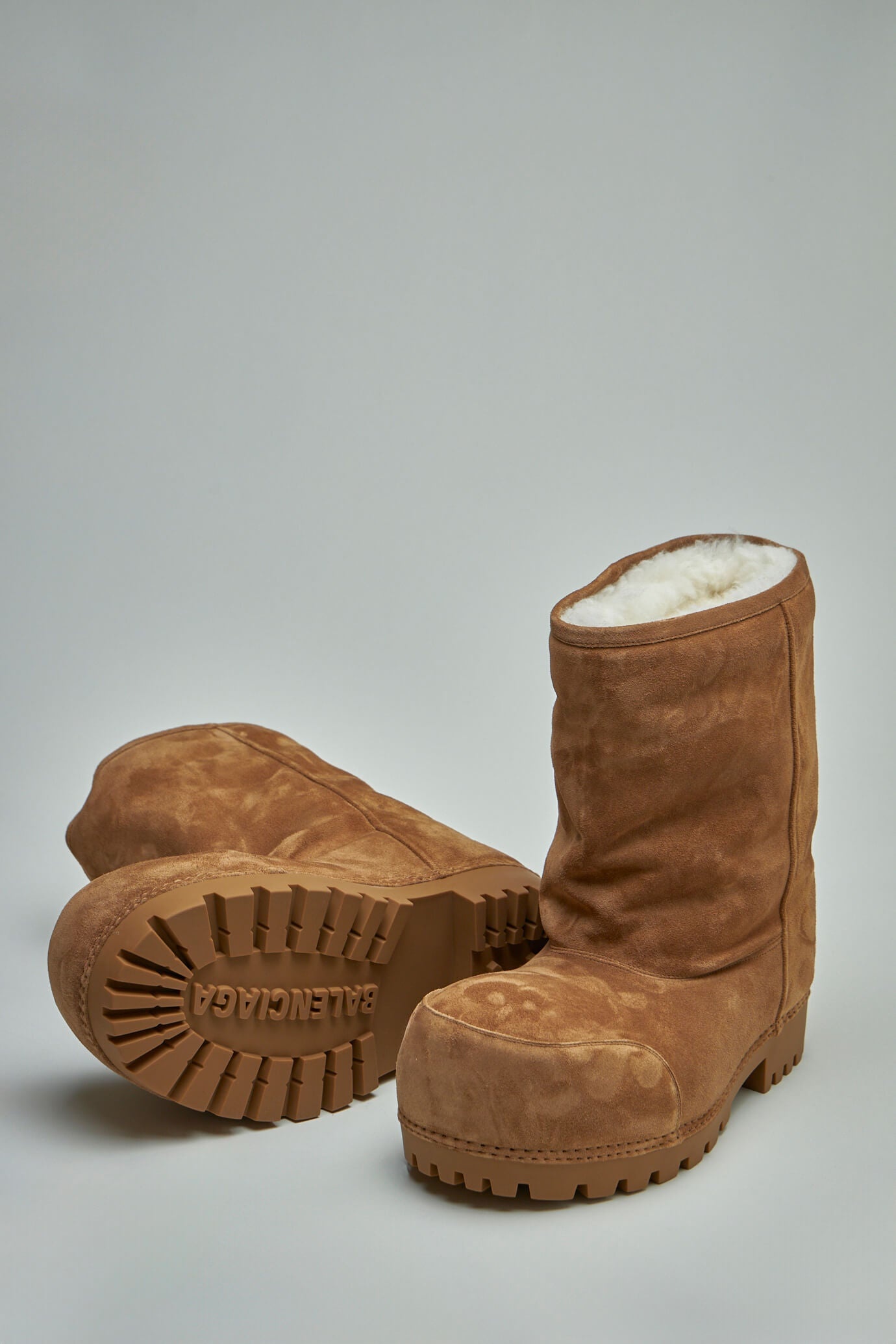 BALENCIAGA Alaska Fur Low Boot | labelsfashion | REVERSIBLE