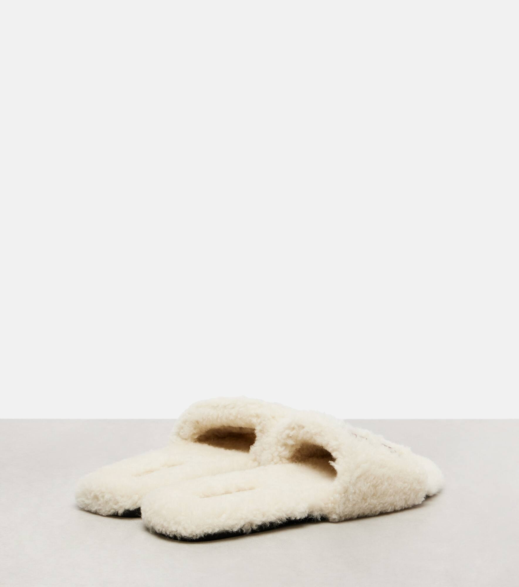 Logo leather-trimmed shearling slides - 2