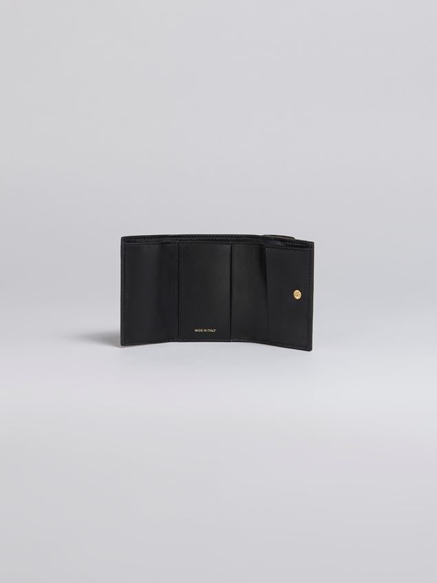 TRI-FOLD WALLET IN GREEN WHITE AND BROWN SAFFIANO LEATHER - 2