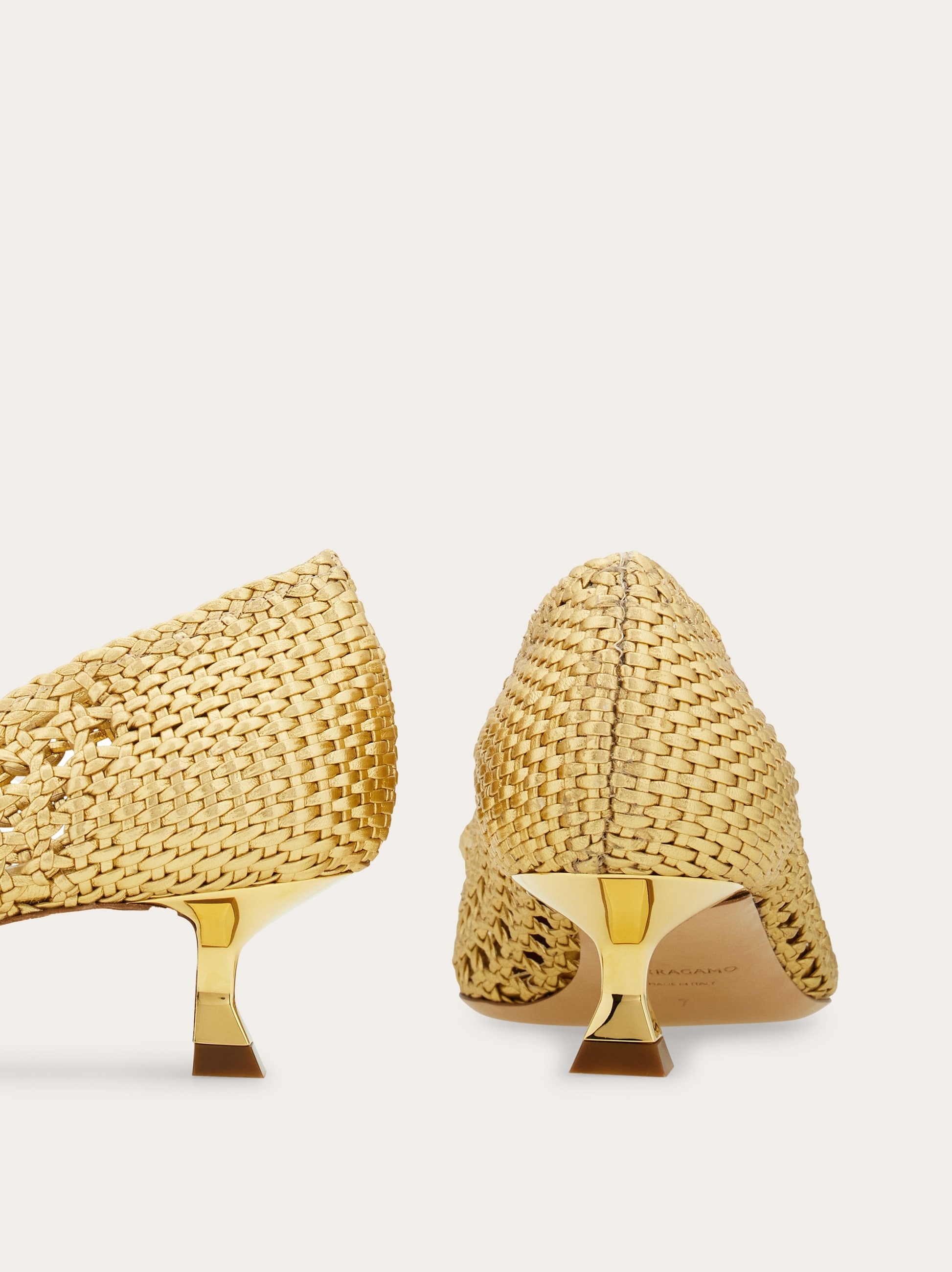Kitten heel pump with new Vara plate - 5