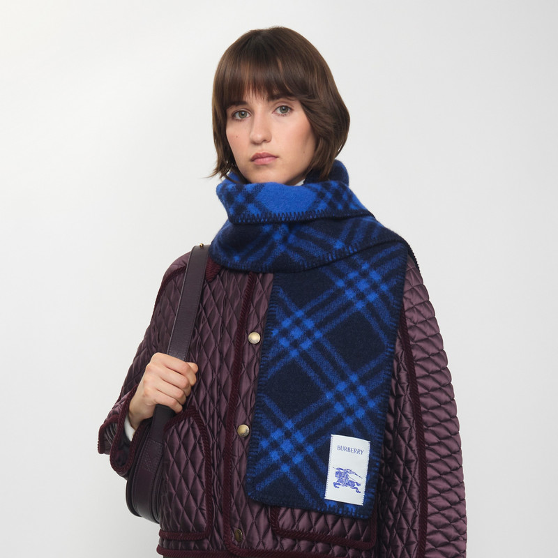Burberry Narrow Check Wool Scarf outlook