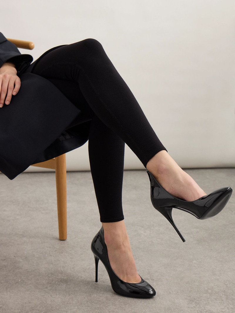 Alaïa Patent-leather pumps Black outlook