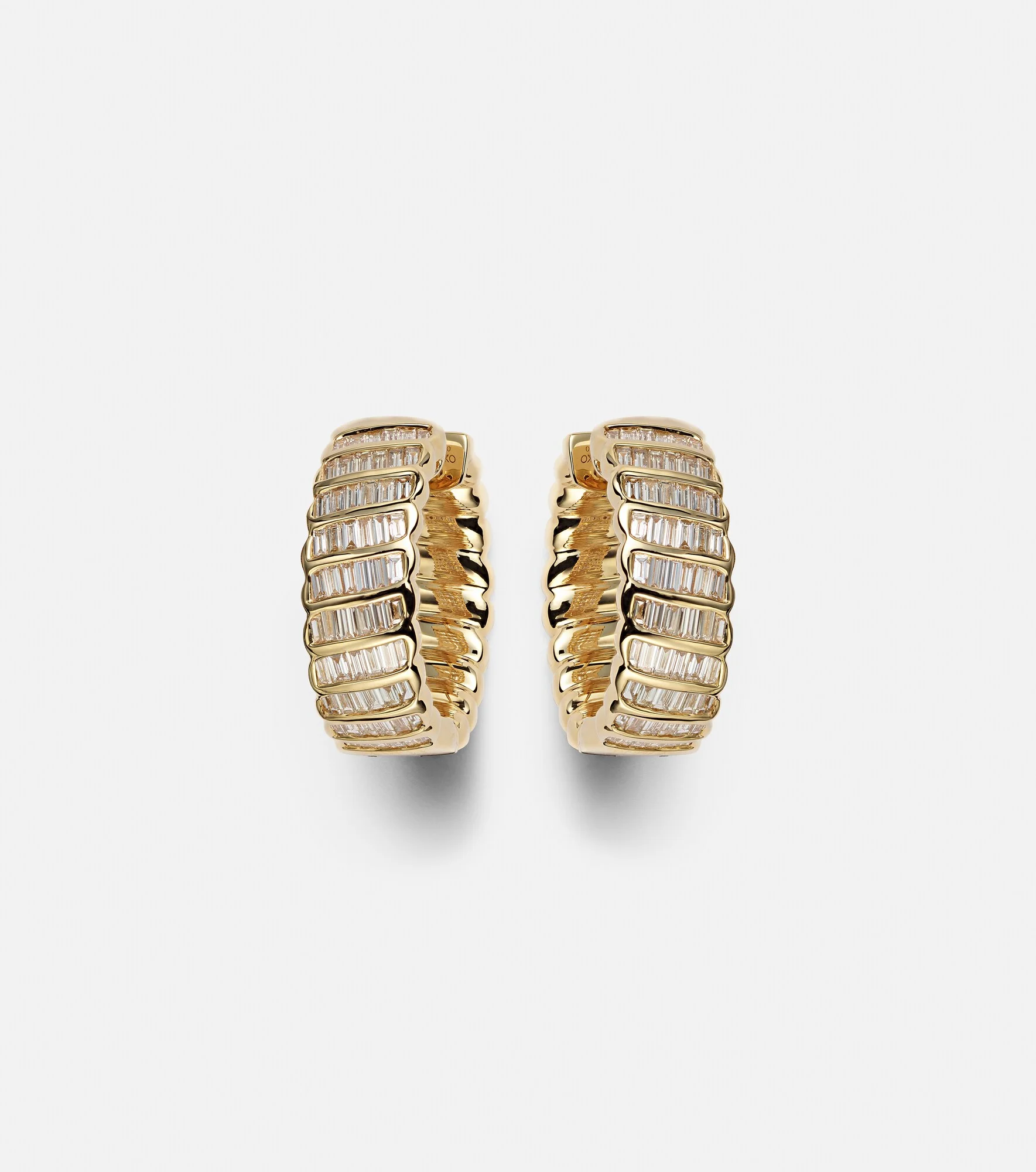 Zoe 18kt gold hoop earrings with diamonds - 1