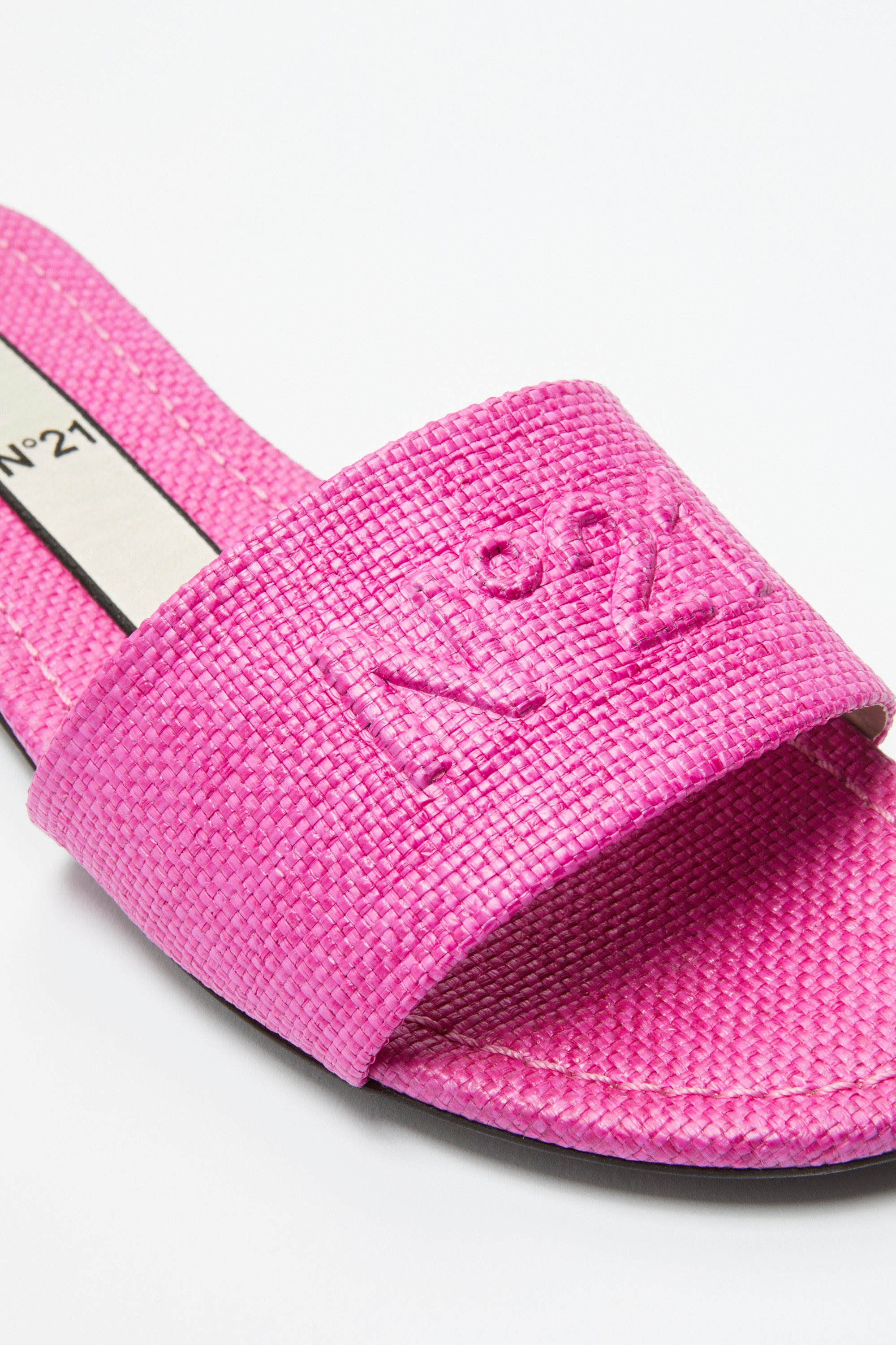 LOGO-EMBOSSED SLIDES - 4