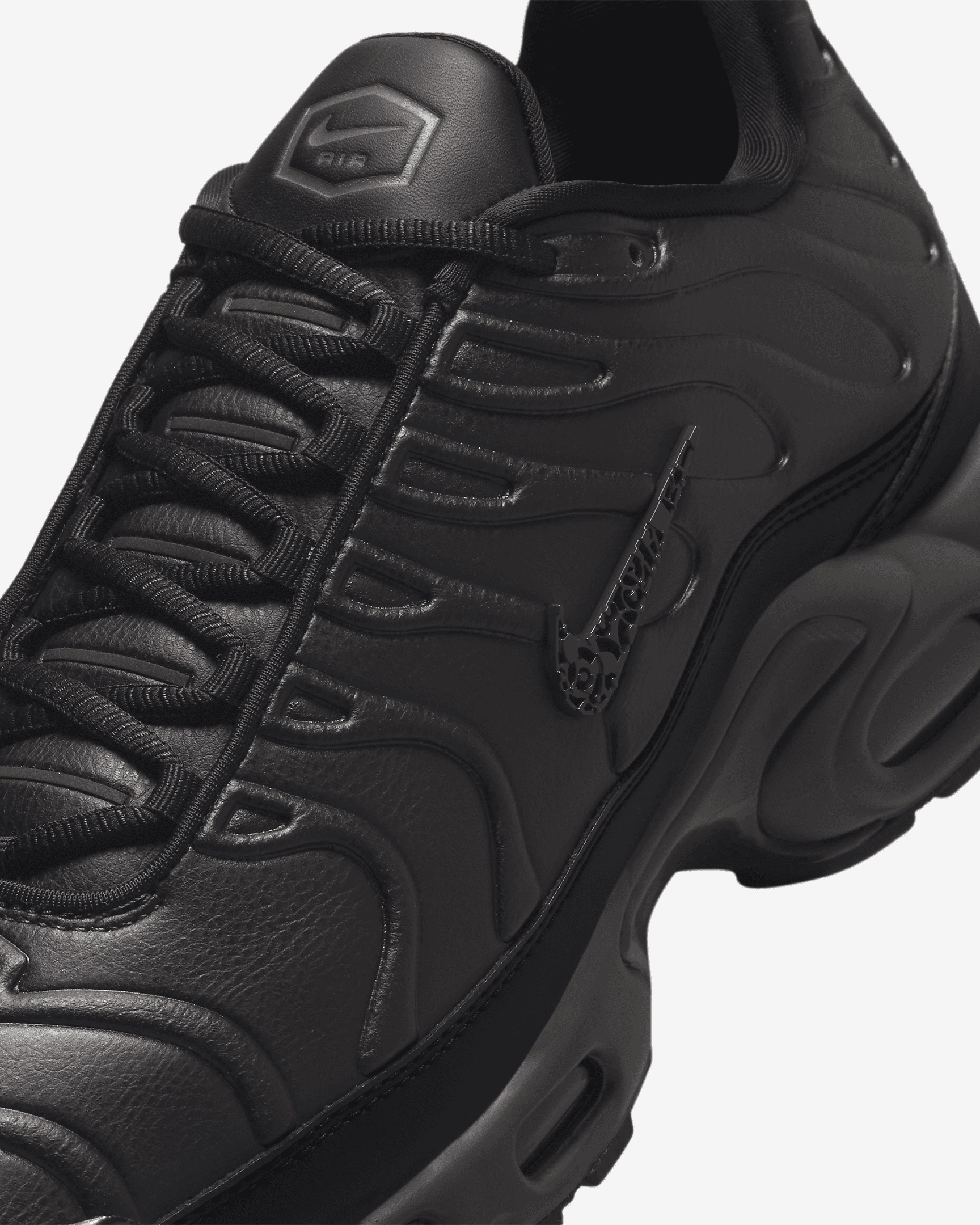 Nike Air Max Plus Premium Men's Shoes - 7