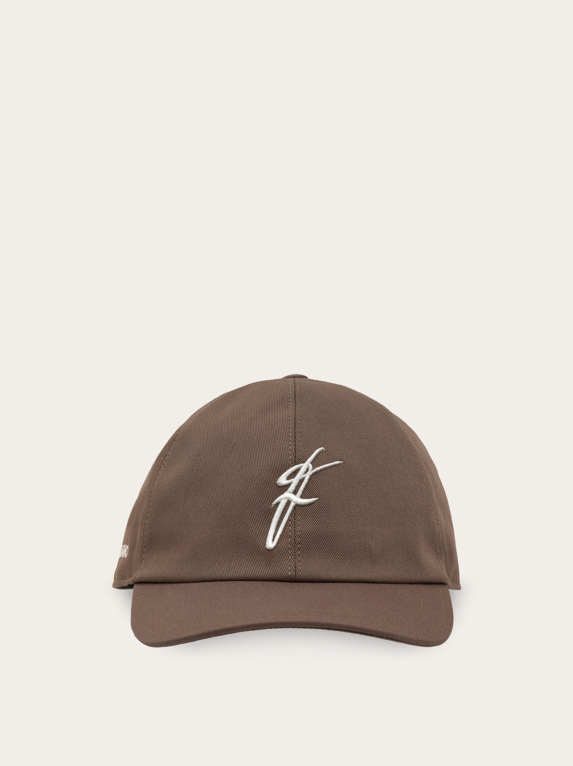 Baseball cap with logo - 1