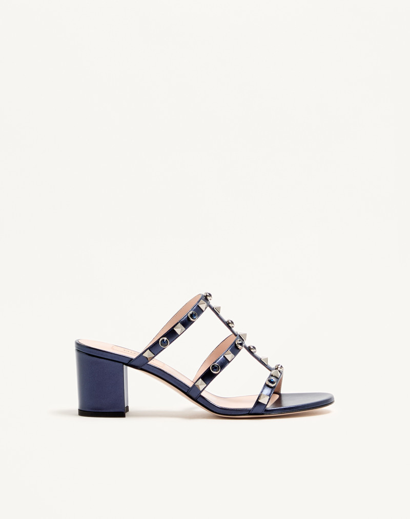 ROCKSTUD SLIDE SANDAL IN LAMINATED NAPPA WITH CABOCHON 60MM 1