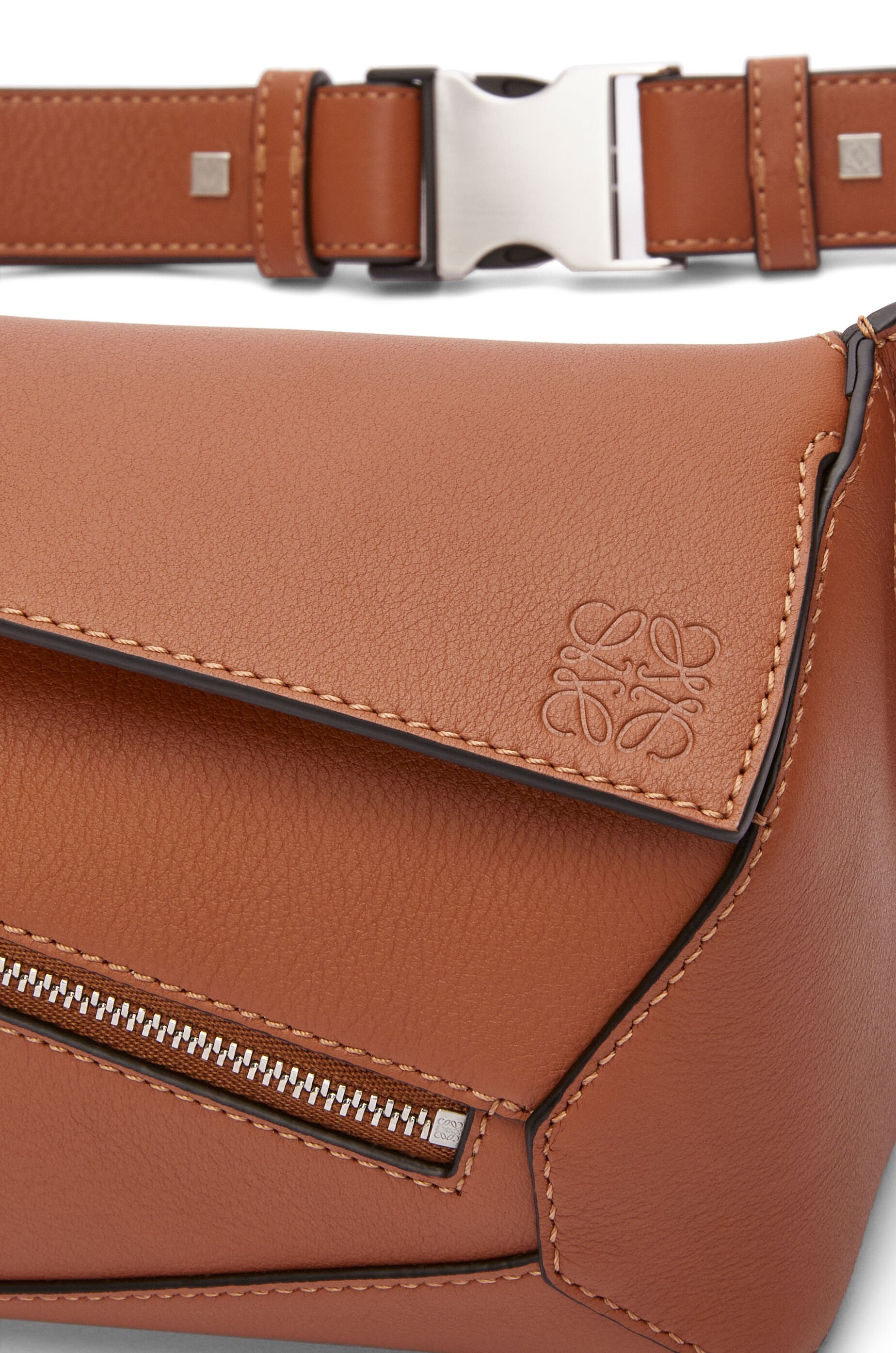 Mini Puzzle Bumbag in classic calfskin - 6