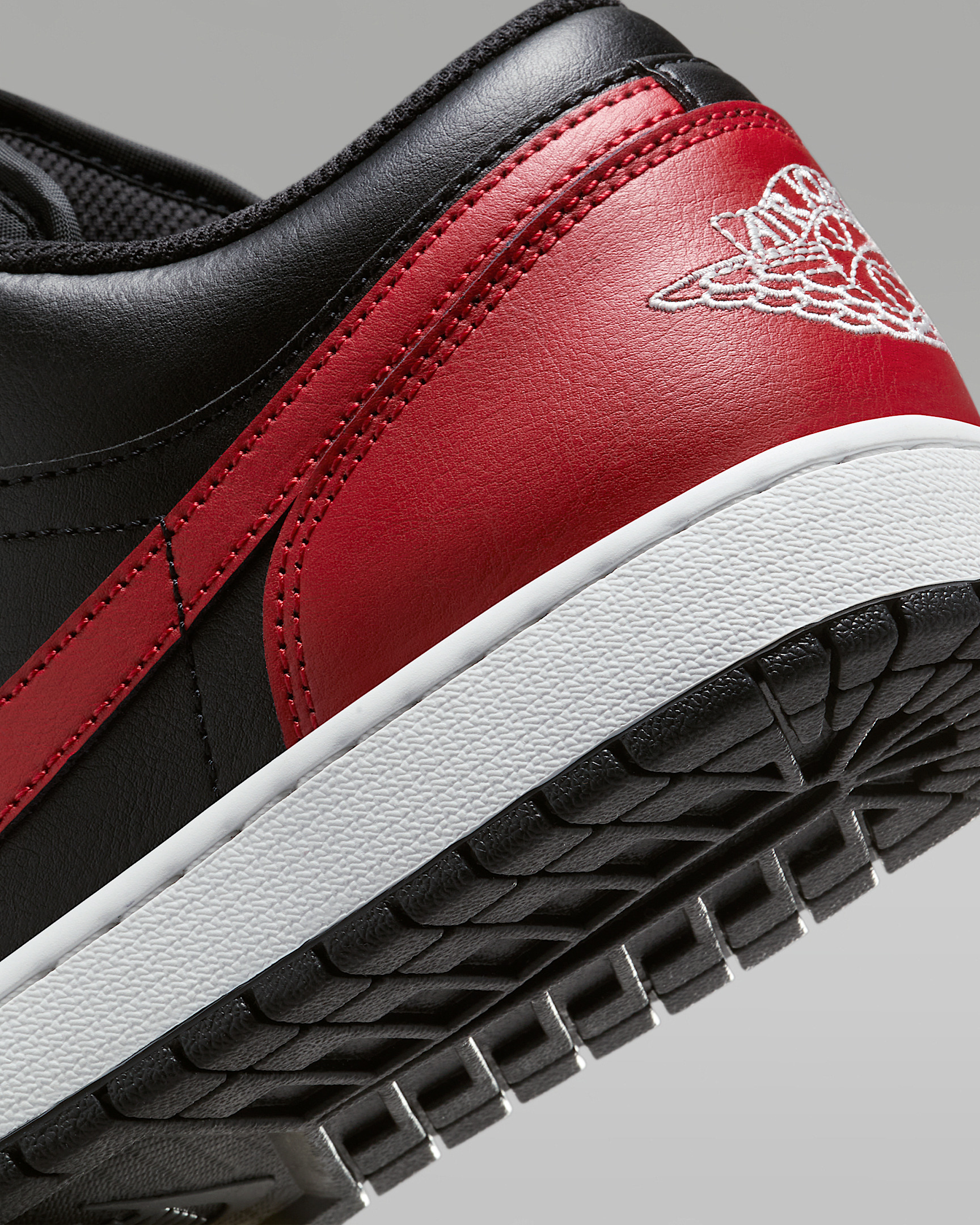 Air Jordan 1 Low Men's Shoes - 8