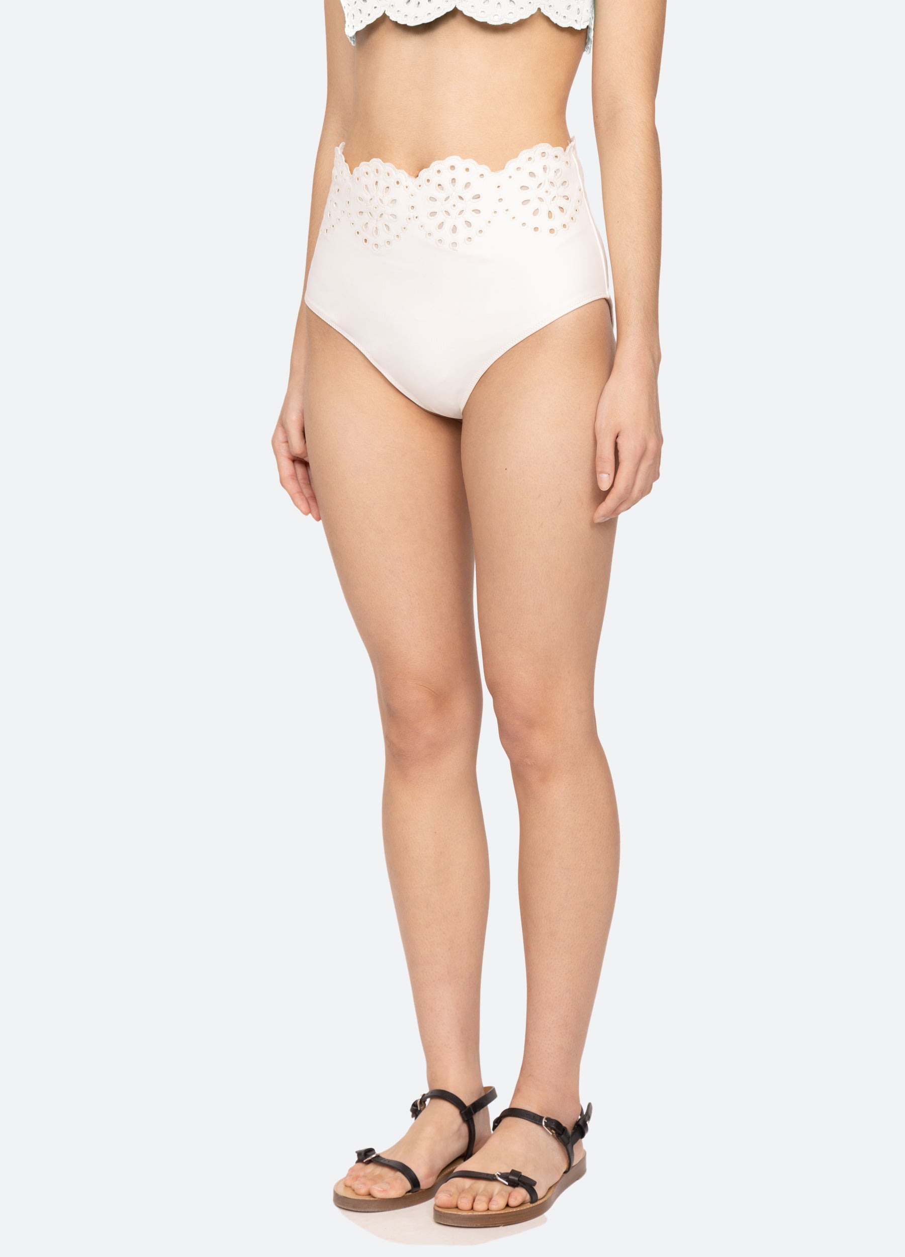 Mae Bikini Bottom - 5