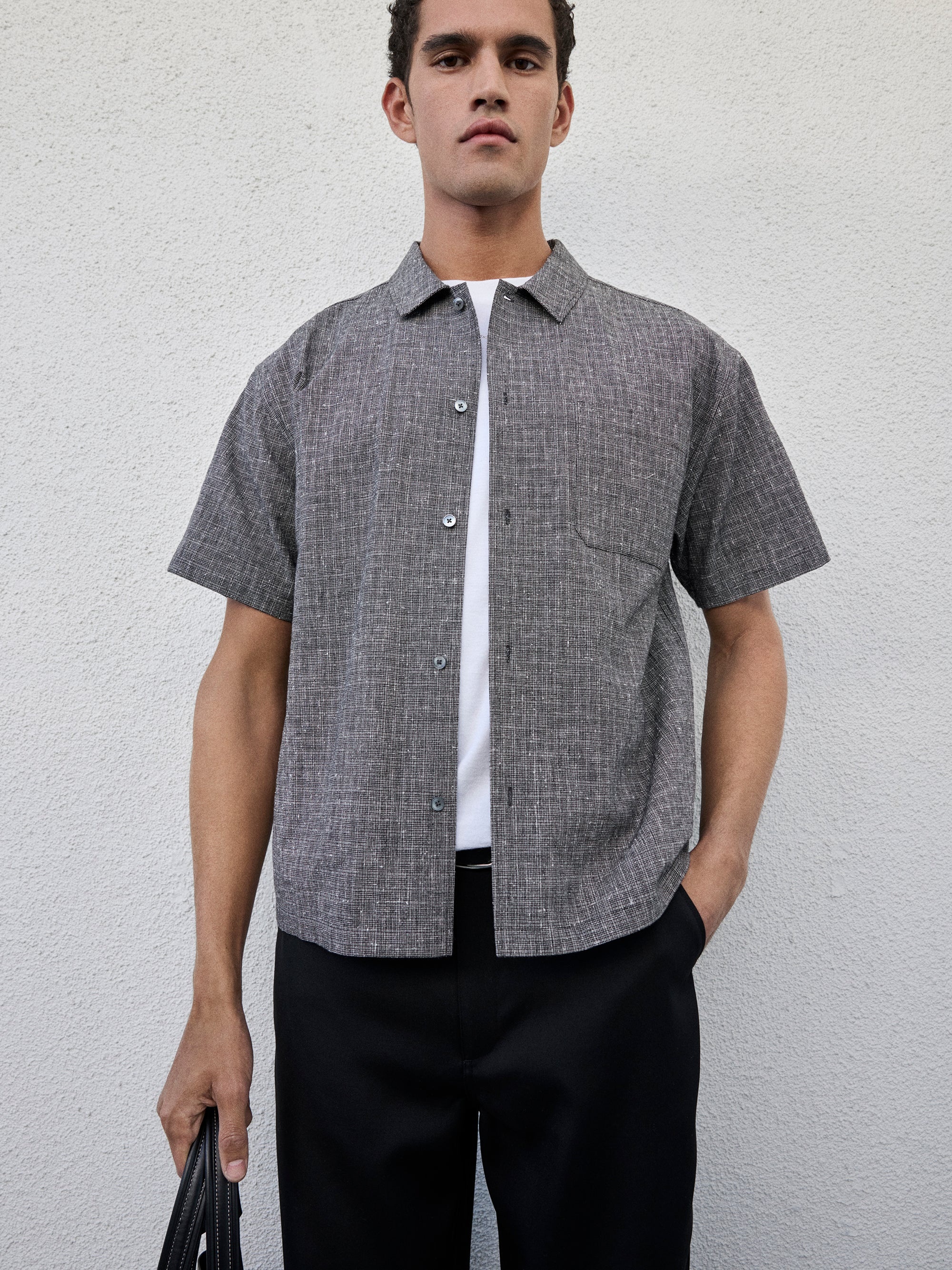 Textured Short Sleeve Shirt in Black Multi - 2