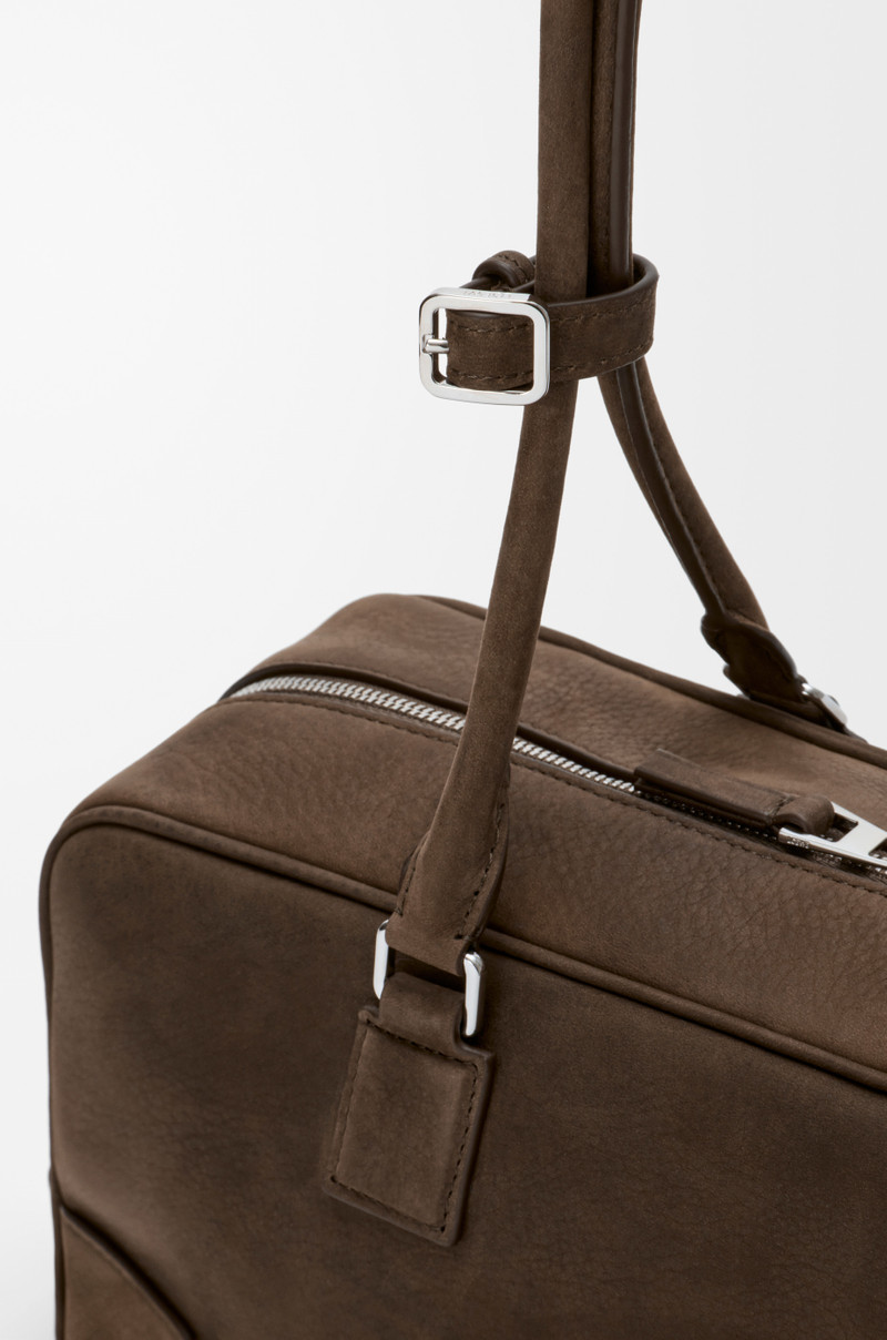 Loewe Amazona 31 cropped bag in grained nubuck outlook