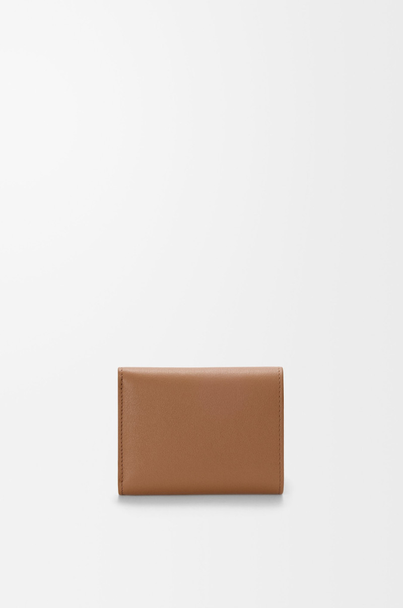 Cats trifold wallet in classic calfskin 4