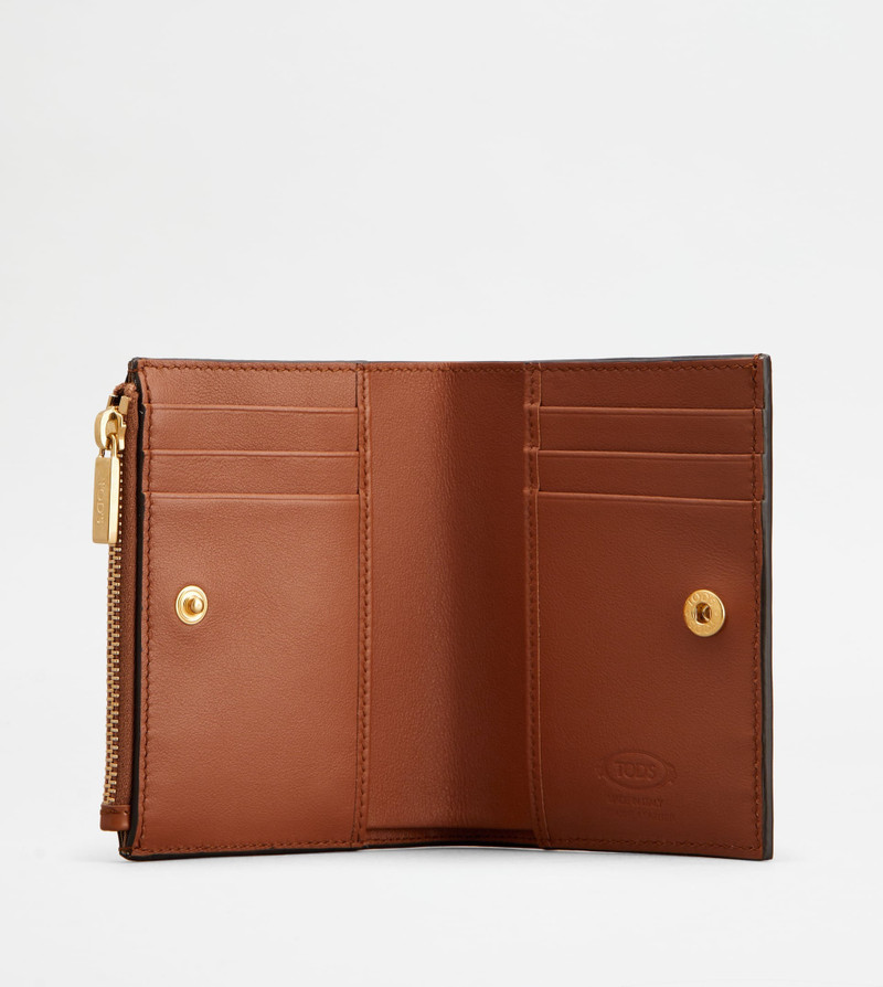 Tod's T TIMELESS WALLET IN LEATHER - ORANGE outlook