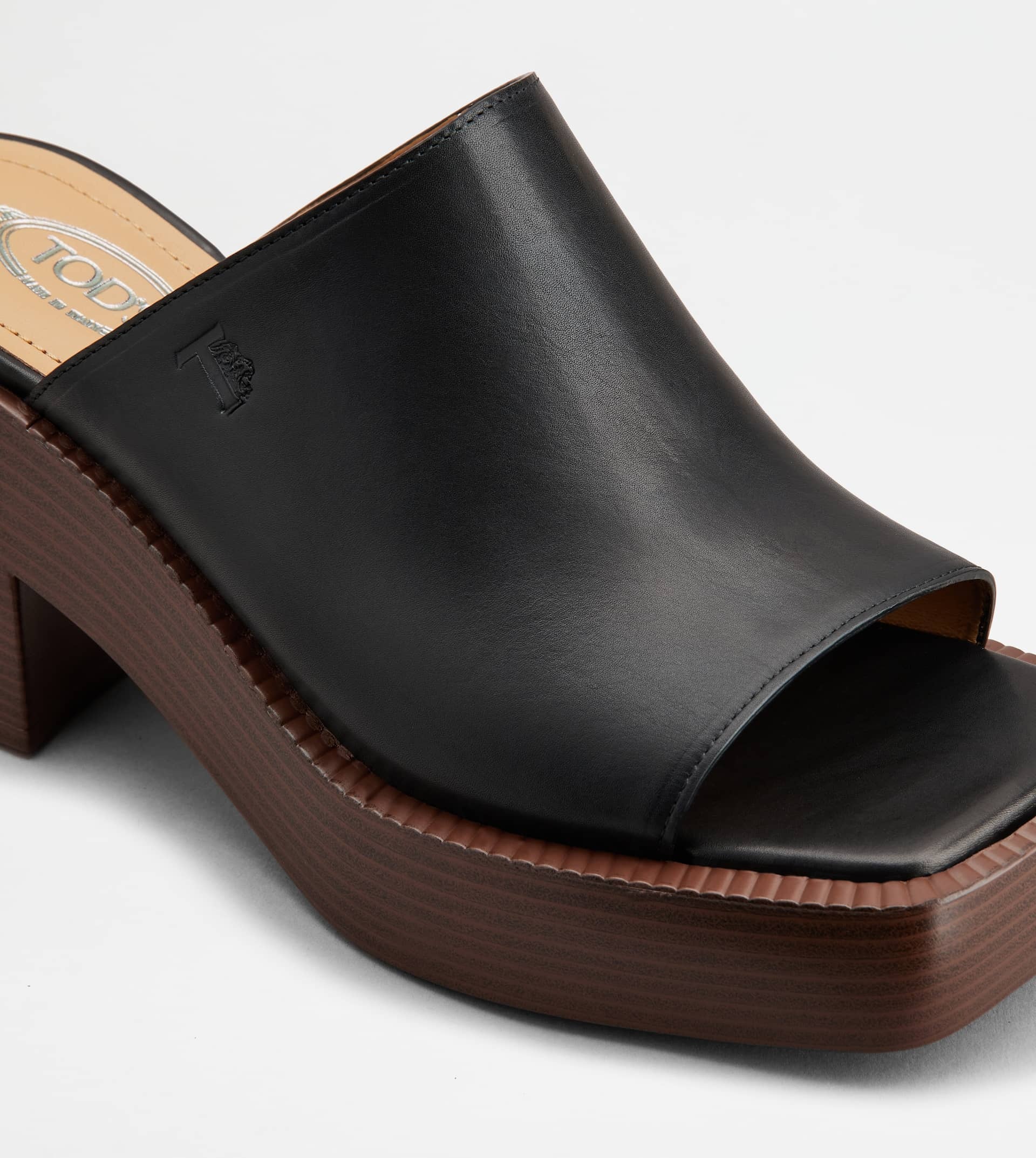 PLATFORM MULES IN LEATHER WITH HEEL - BLACK - 5