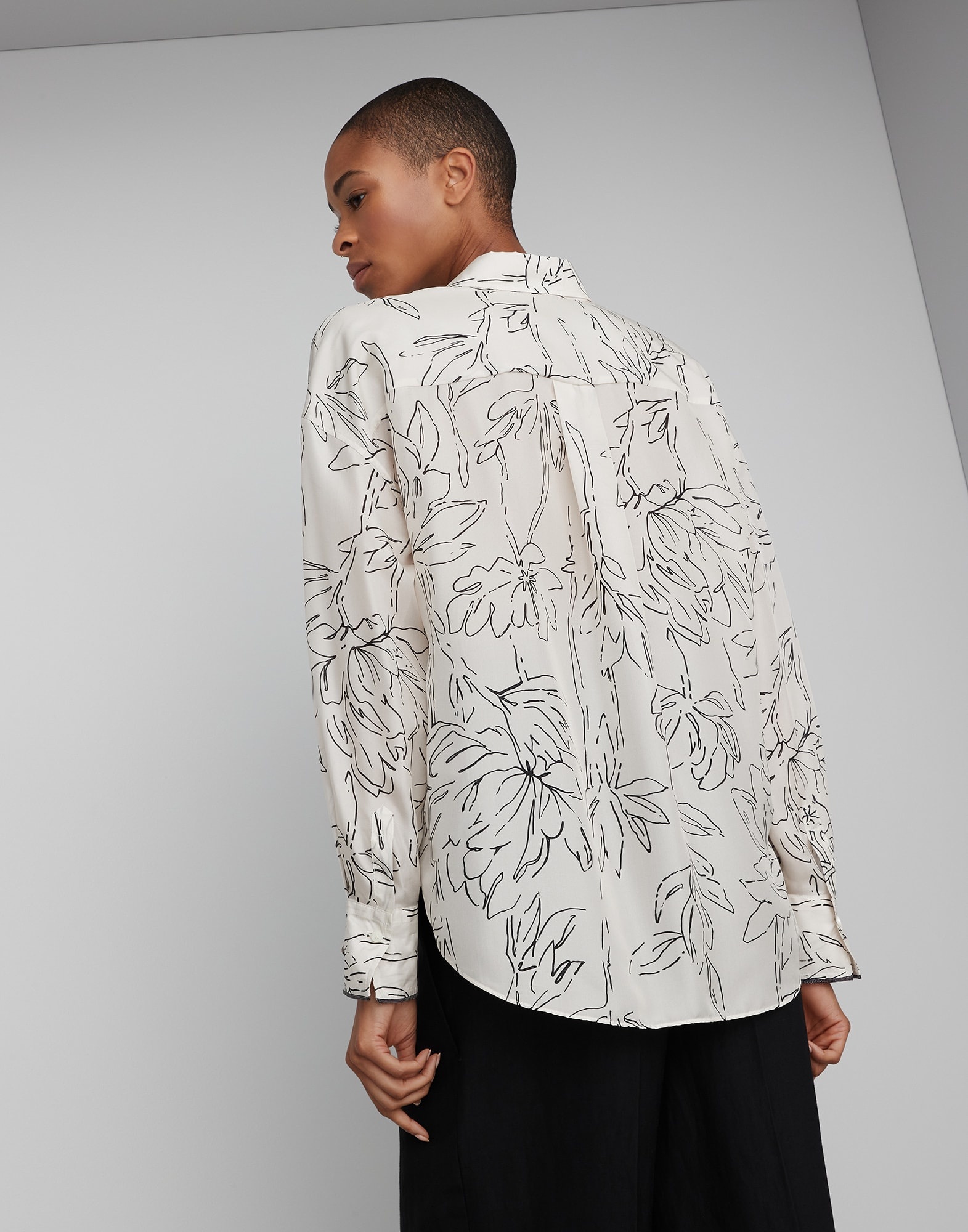 Silk ginkgo print pongée shirt with shiny cuff details - 2