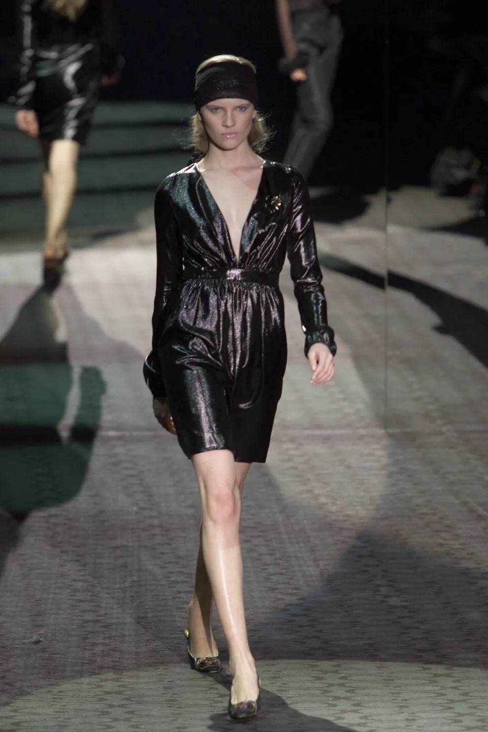 Gucci Fall 2000 Tom Ford Iconic Runway Plunging Neckline Black Silk Dress 40 - 2