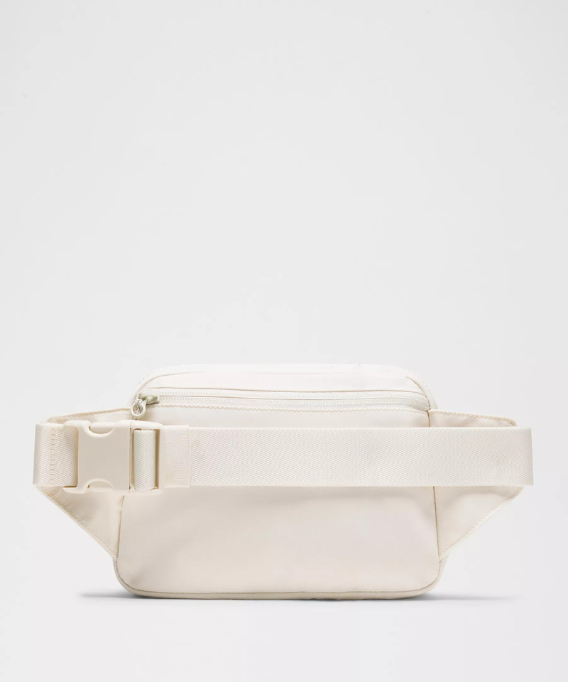 Everywhere Belt Bag Large 2L 3
