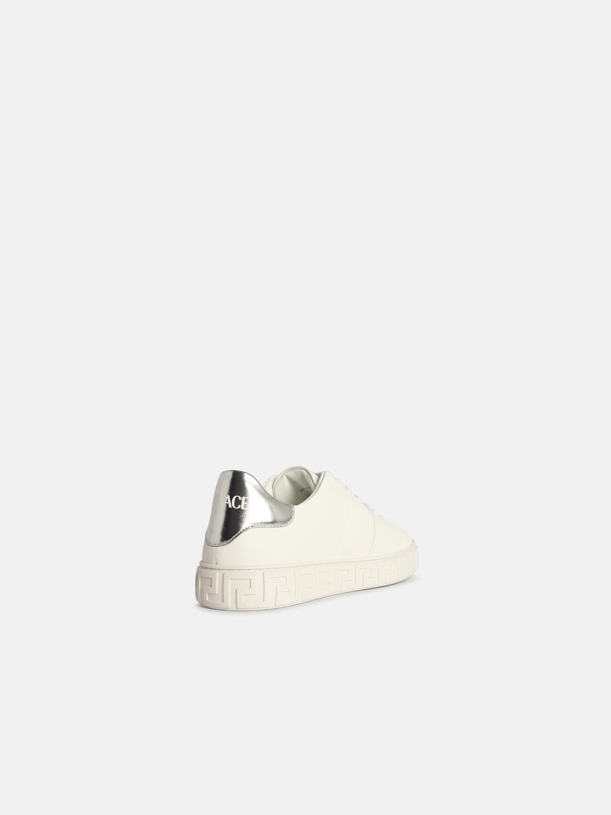 スニーカー Free Bio Sneakers - Versace - Leather - White VERSACE 'FREE BIO' WHITE FAUX LEATHER SNEAKERS | REVERSIBLE