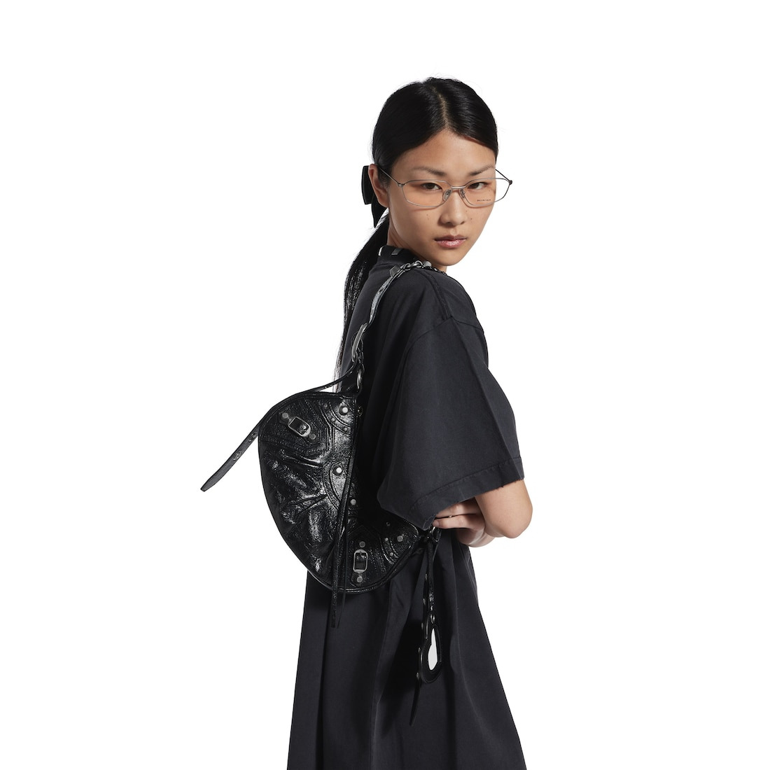 Women's Le Cagole Xs Shoulder Bag in Black - 7