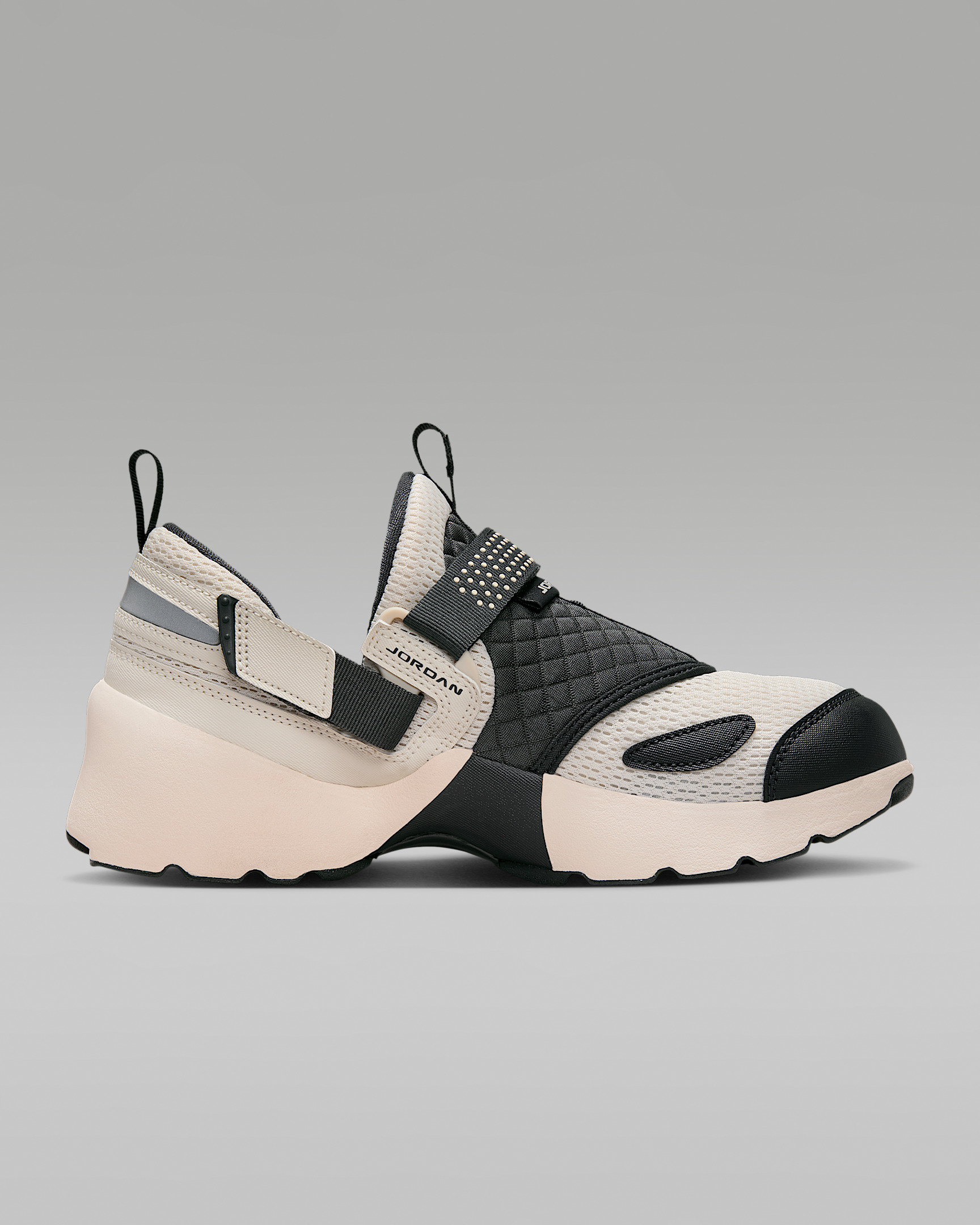 Jordan Trunner LX Women's Shoes - 3
