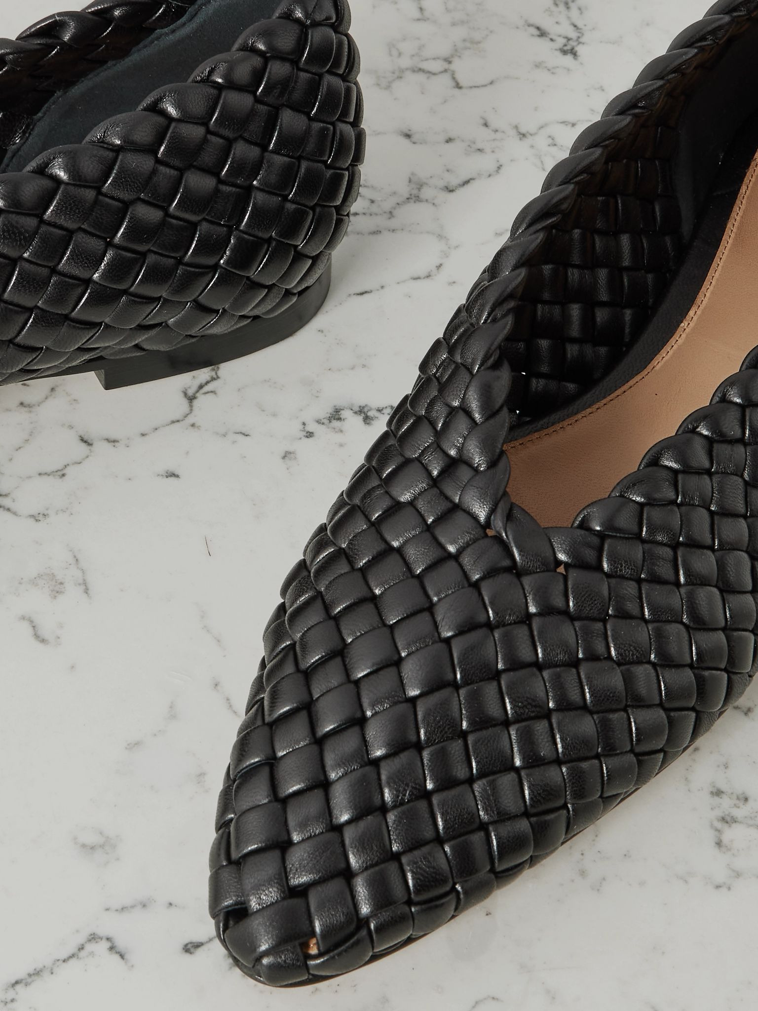 Sofia intrecciato leather point-toe flat Black - 4