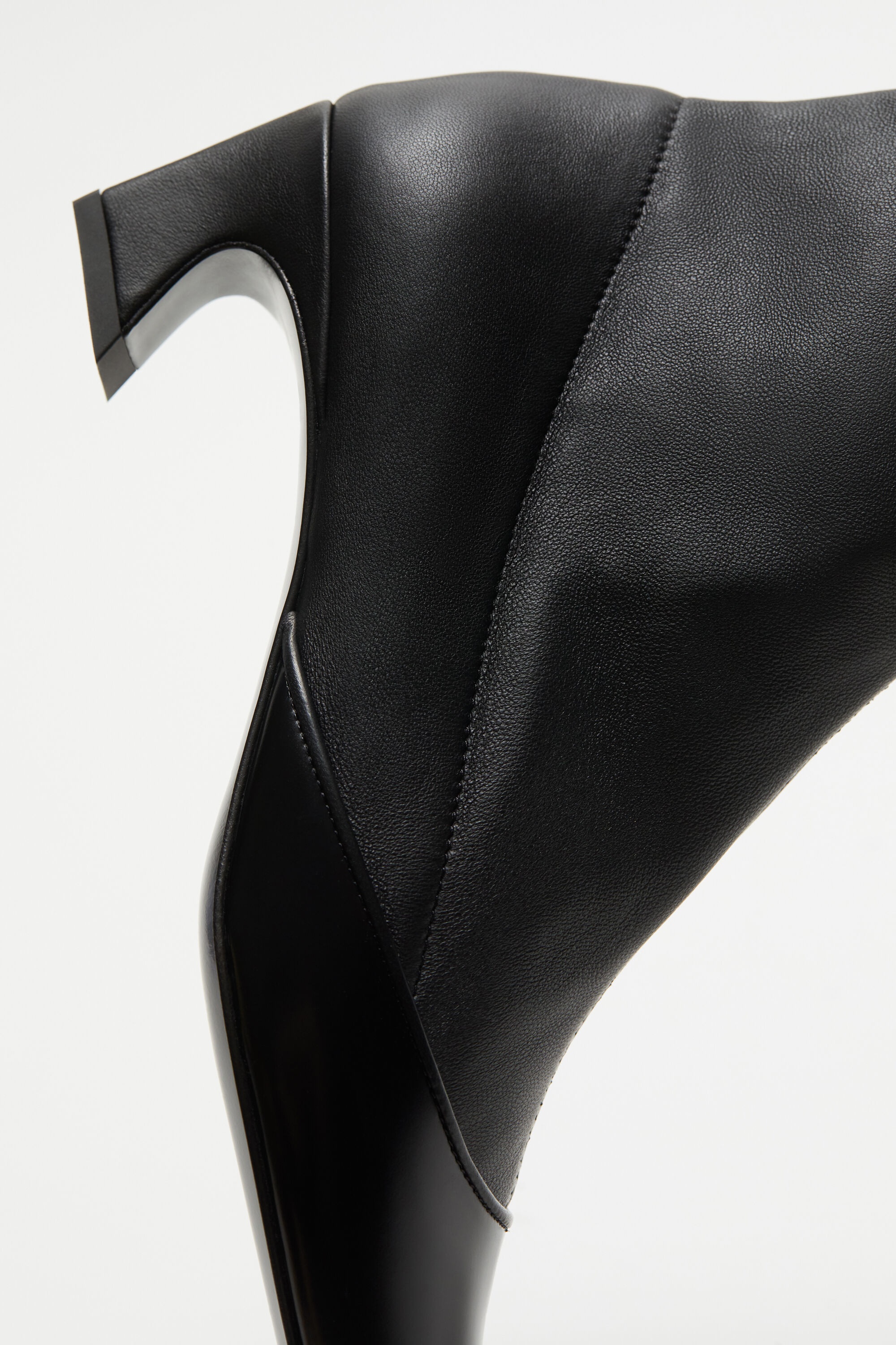Heeled ankle boots - Black - 6