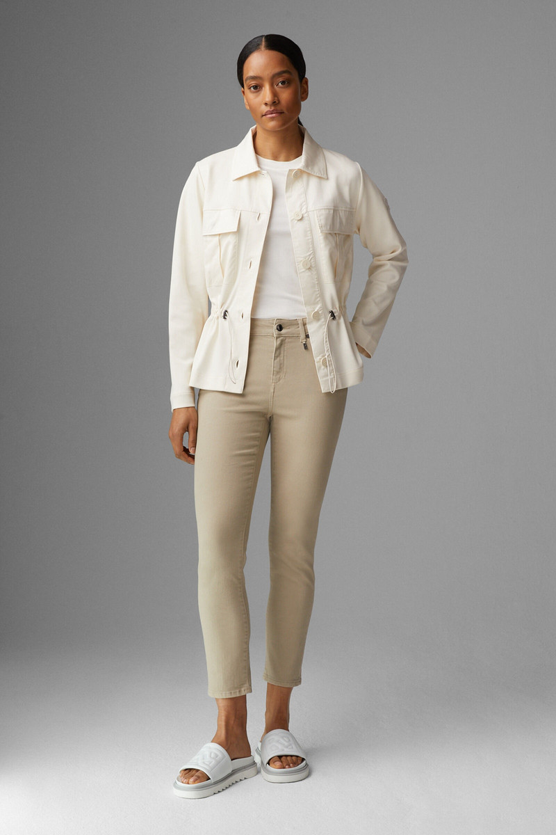 BOGNER Slim fit Julie 7/8 jeans in Beige outlook