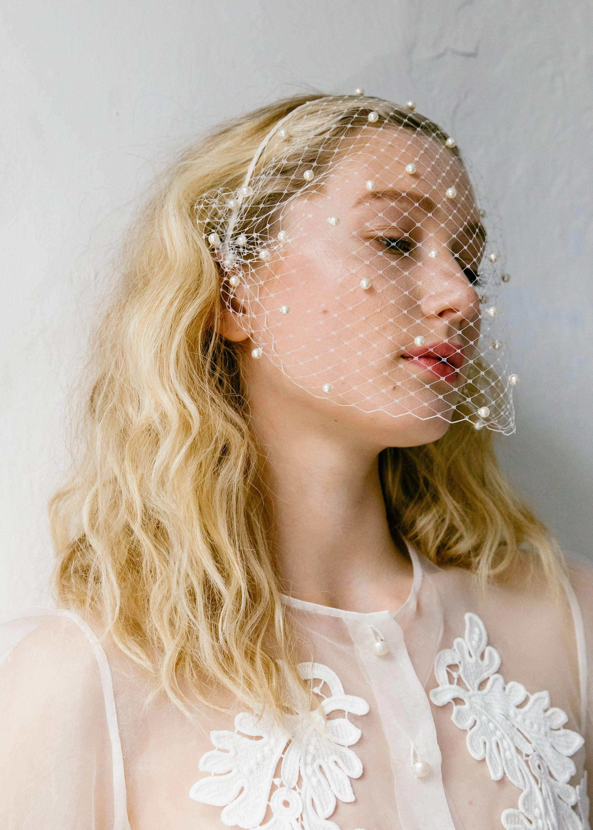 Voilette Headband with Pearls - 7
