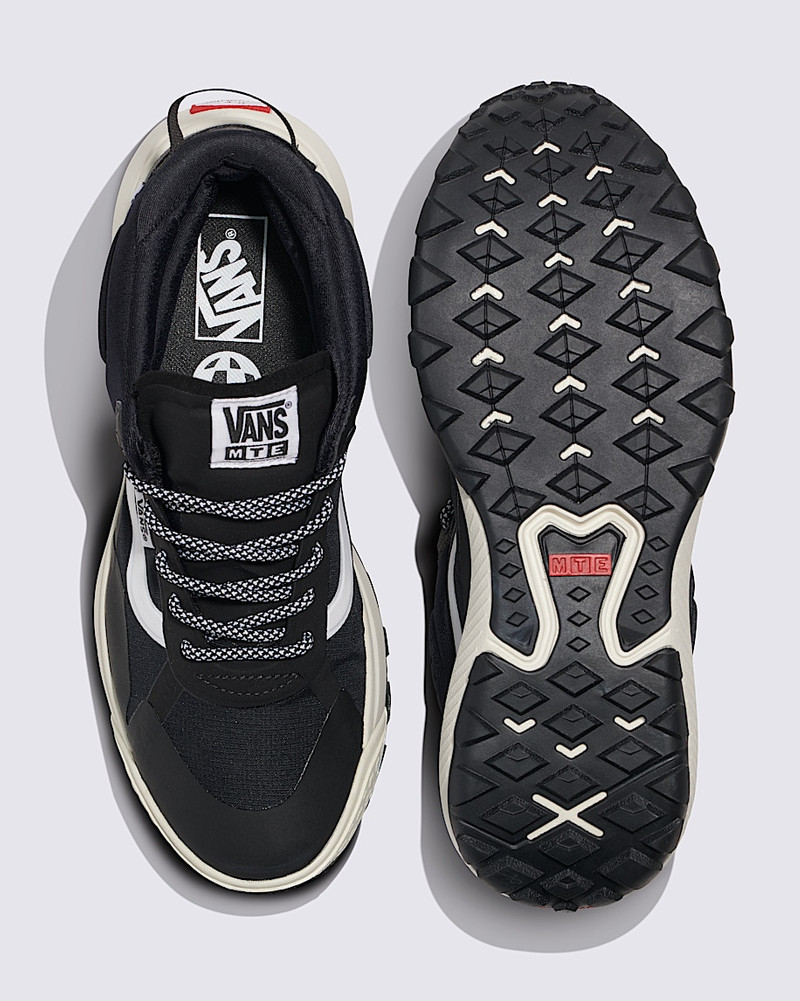 Crosspath Mid Shoe 3
