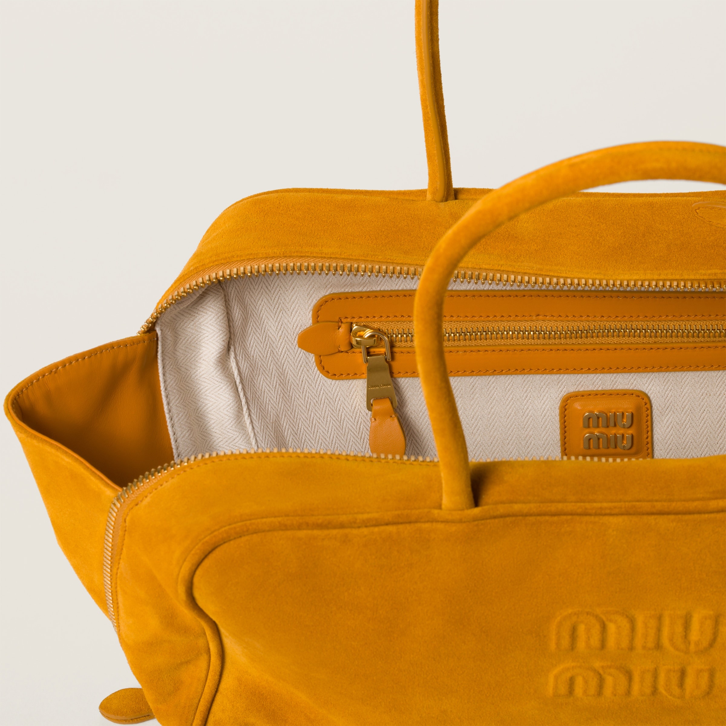 【MIU MIU】最新作★SUEDE BEAU バッグ MIU MIU】最新作☆SUEDE BEAU バッグ Miu Miu Beau logo