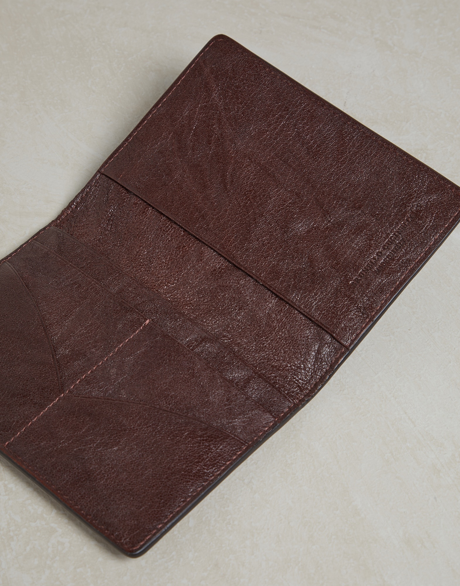 Crinkled-effect leather passport holder - 3