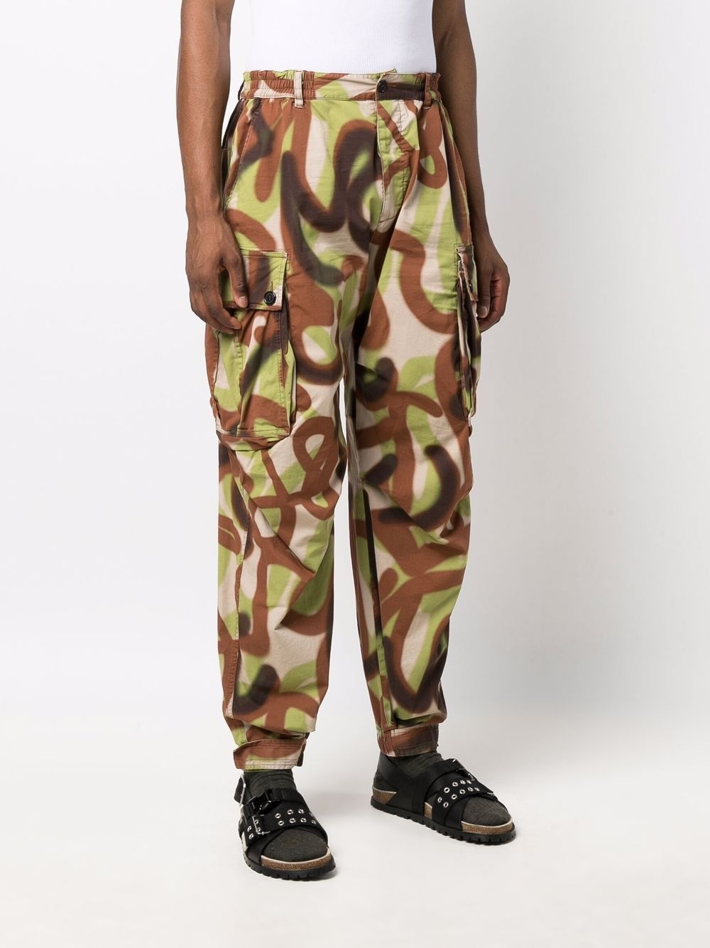 graffiti print cargo trousers - 3