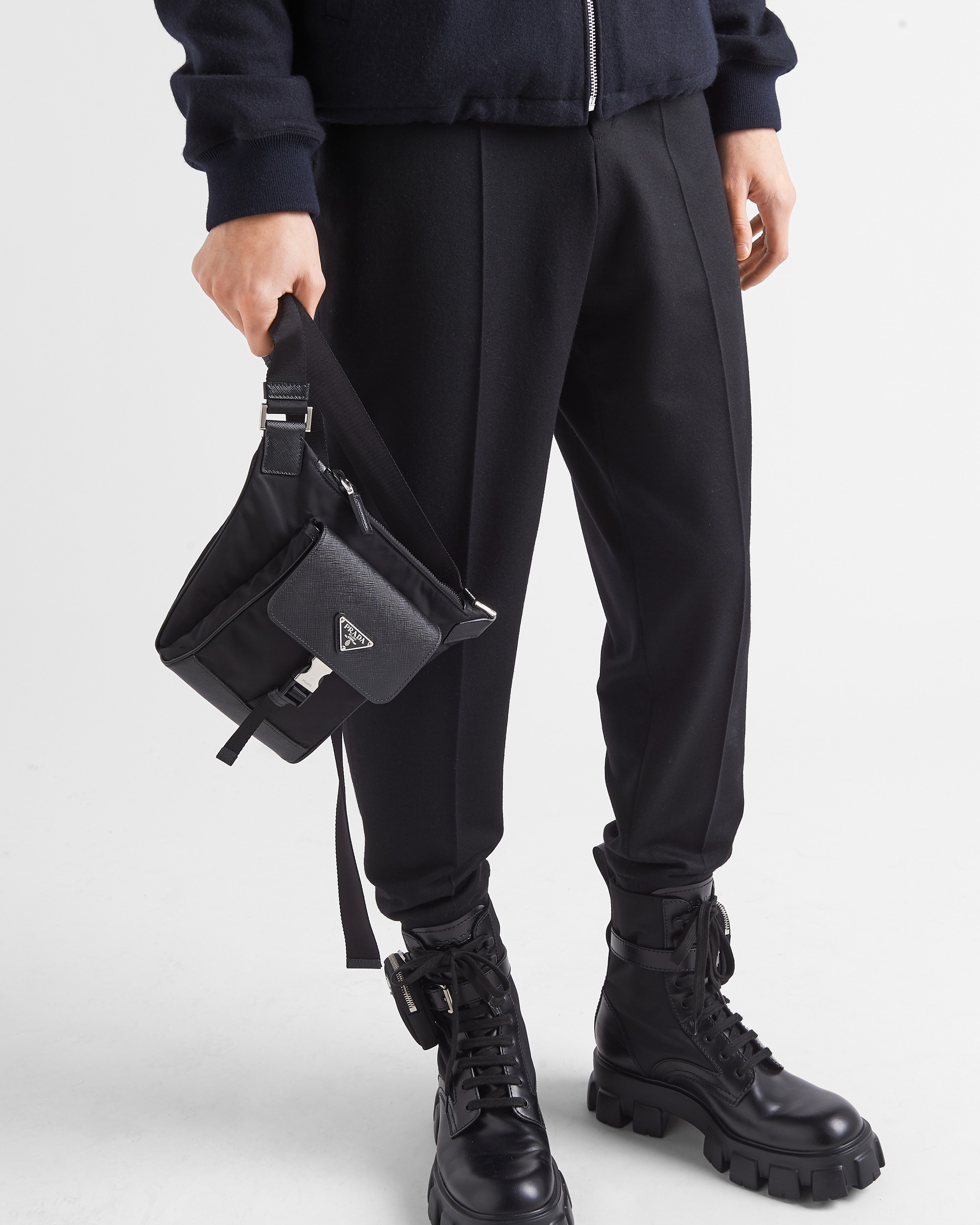 Re-Nylon and Saffiano leather shoulder bag - 7