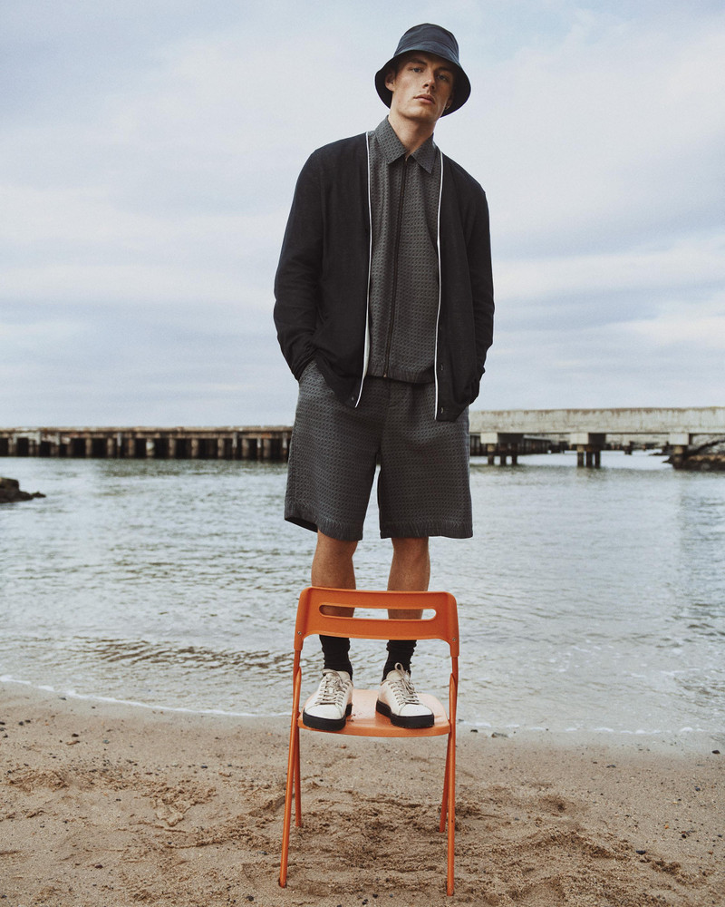 Irving Cotton Short
Relaxed Fit 2