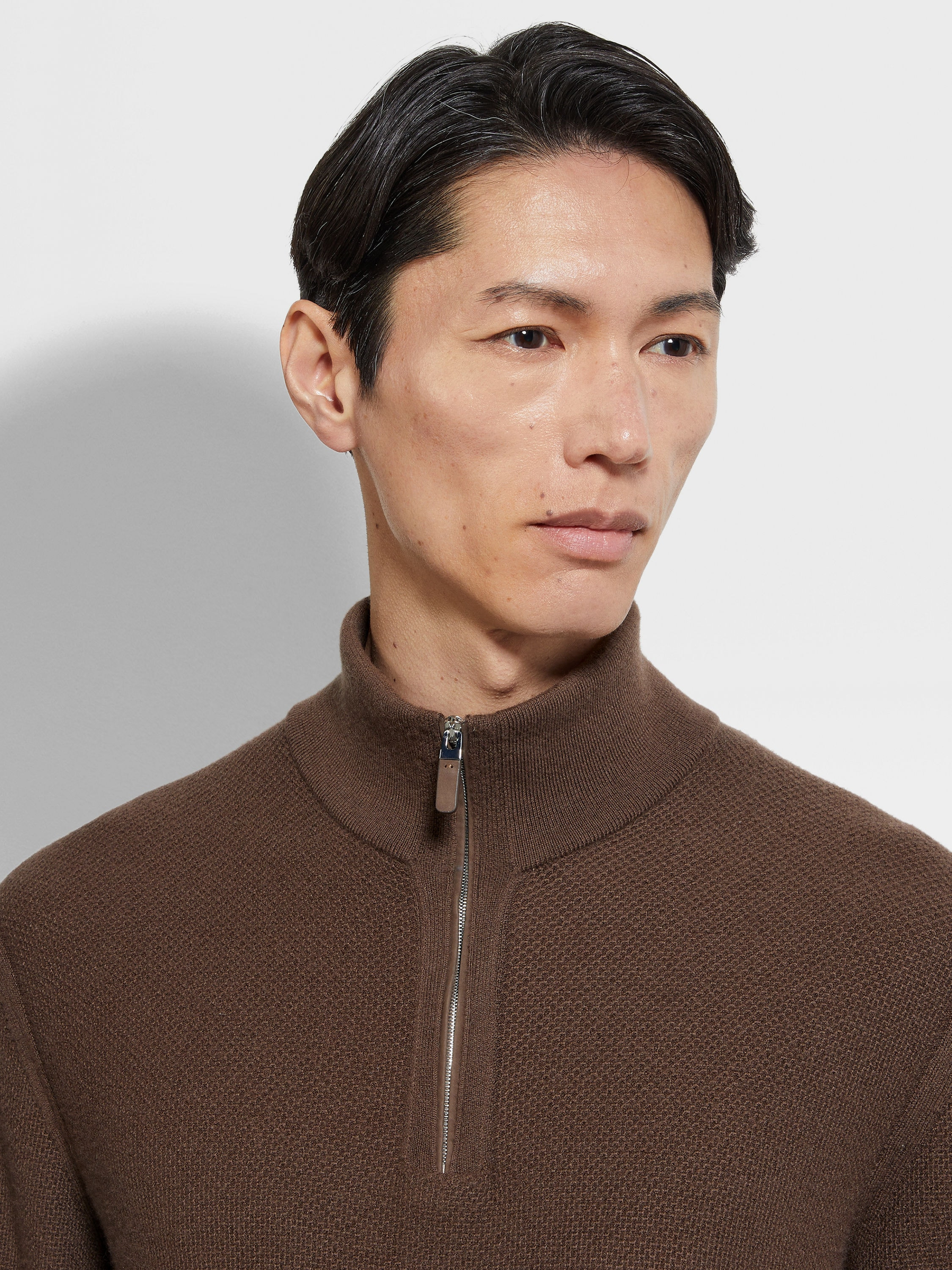 BROWN OASI CASHMERE ZIP MOCK NECK - 2