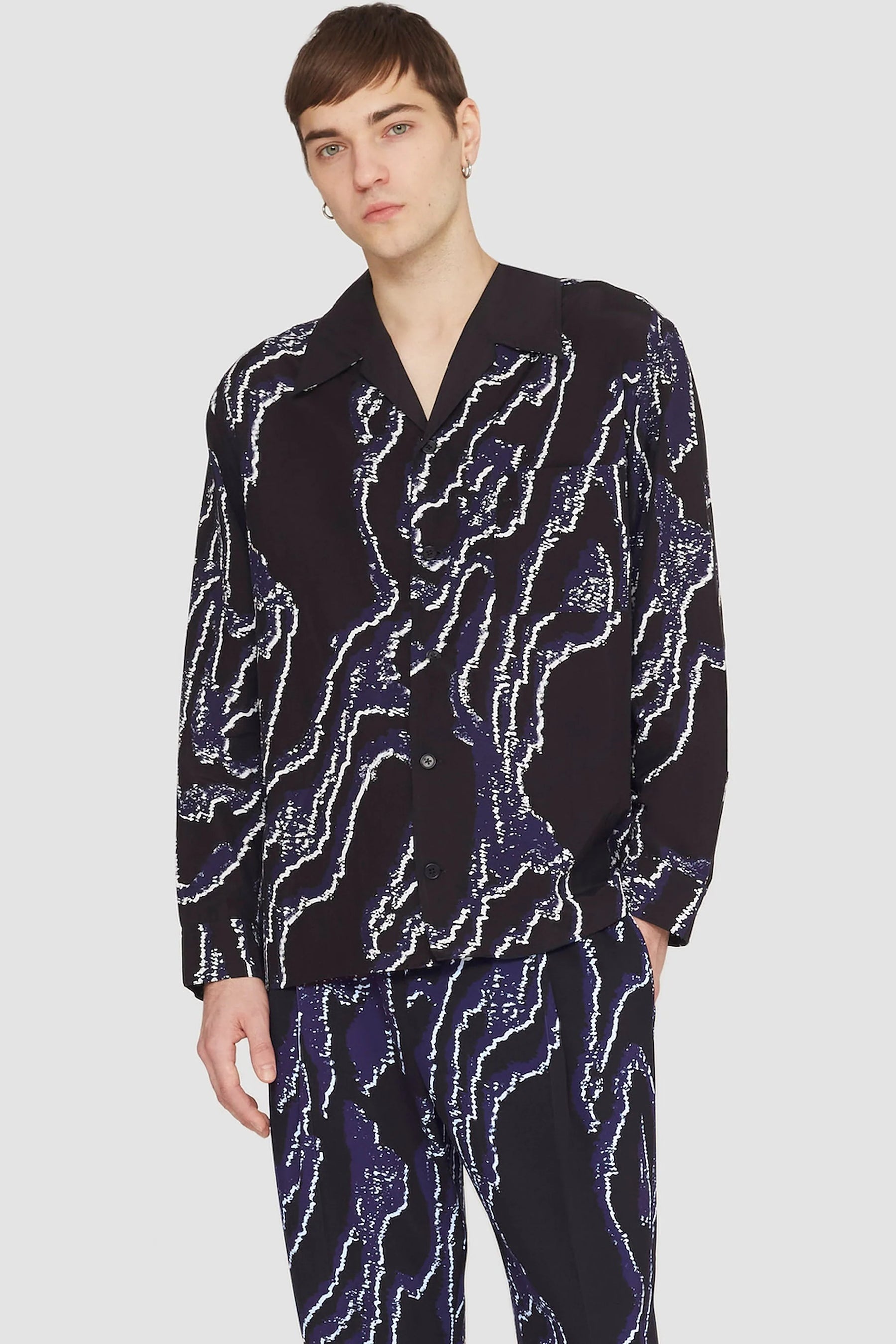 Long Sleeve Printed Convertible Collar Shirt - 2