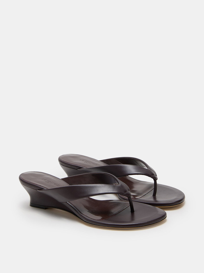 LE MONDE BÉRYL Micro Wedge Thong / Plum Leather outlook