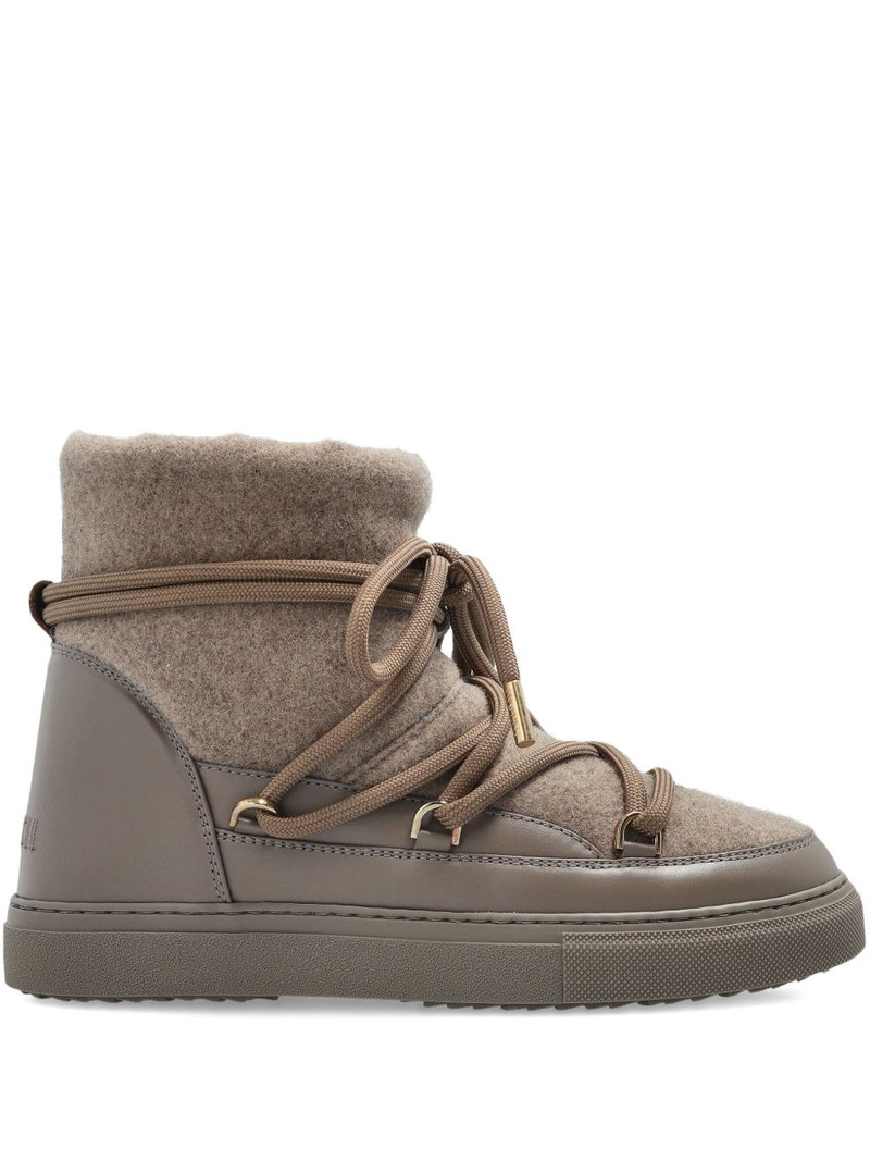 Classic lace-up boots 1