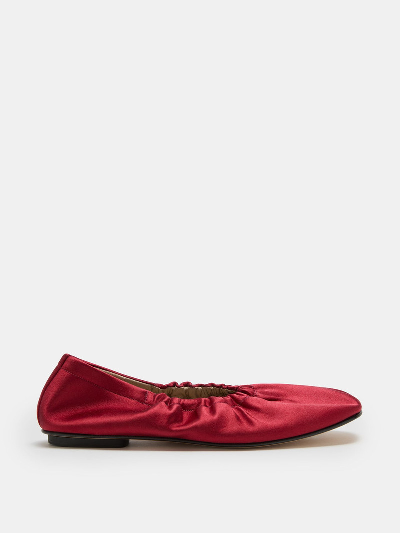 Mica Flat / Tomato Satin 1