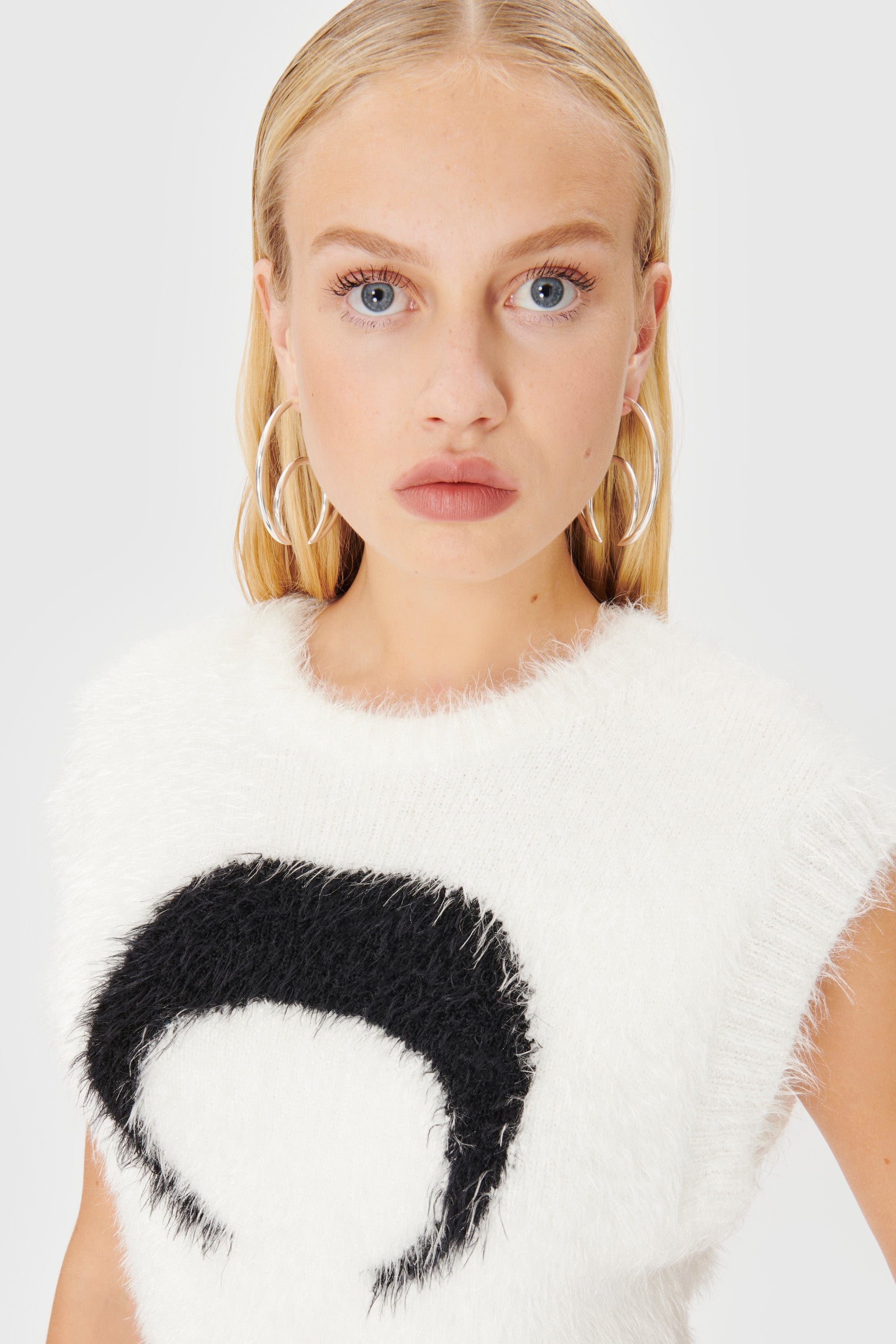 Wild Fluffy Knit Sleeveless Pullover - 4