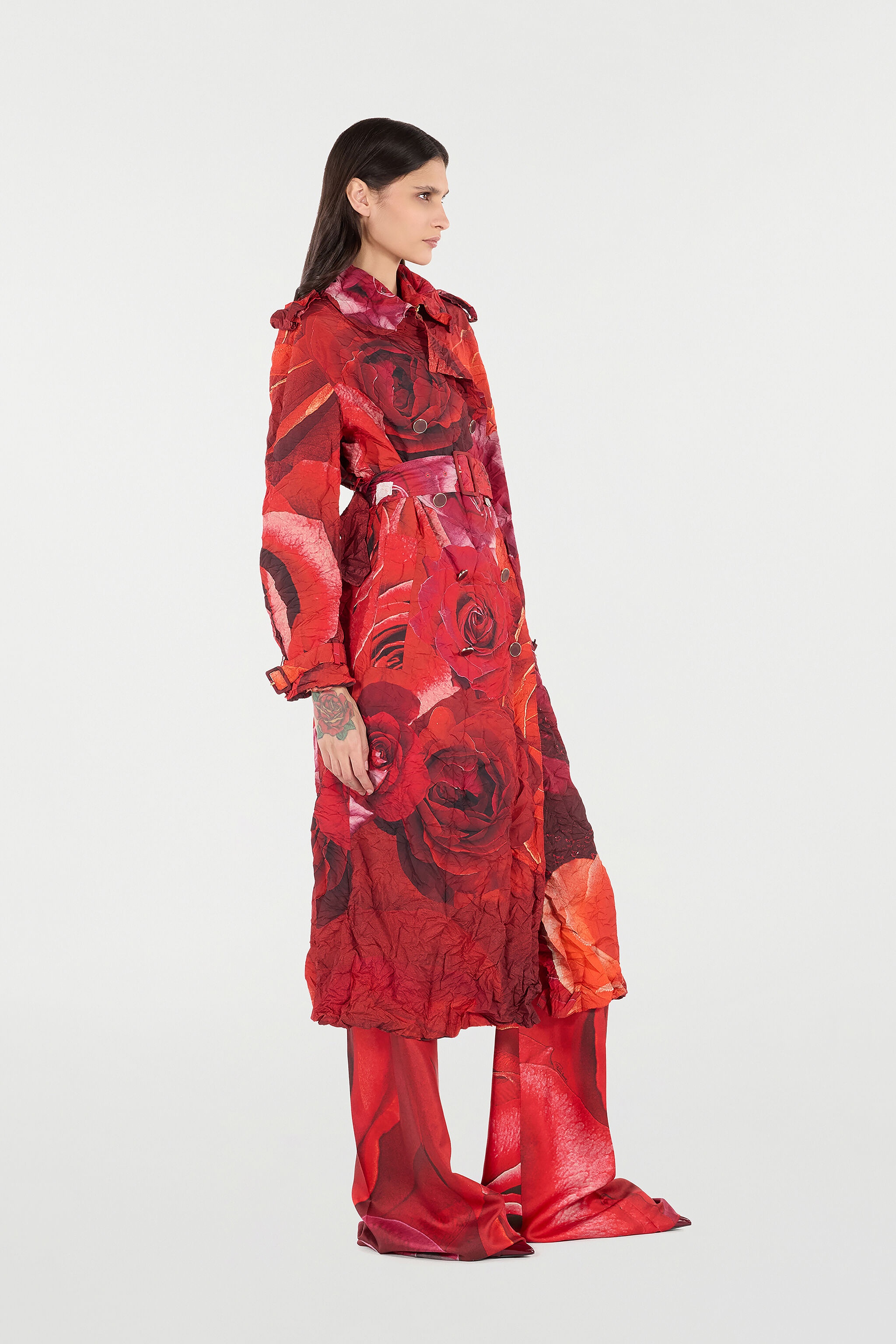 Long Crinkle-Effect Trench Coat With Rose Print - 3