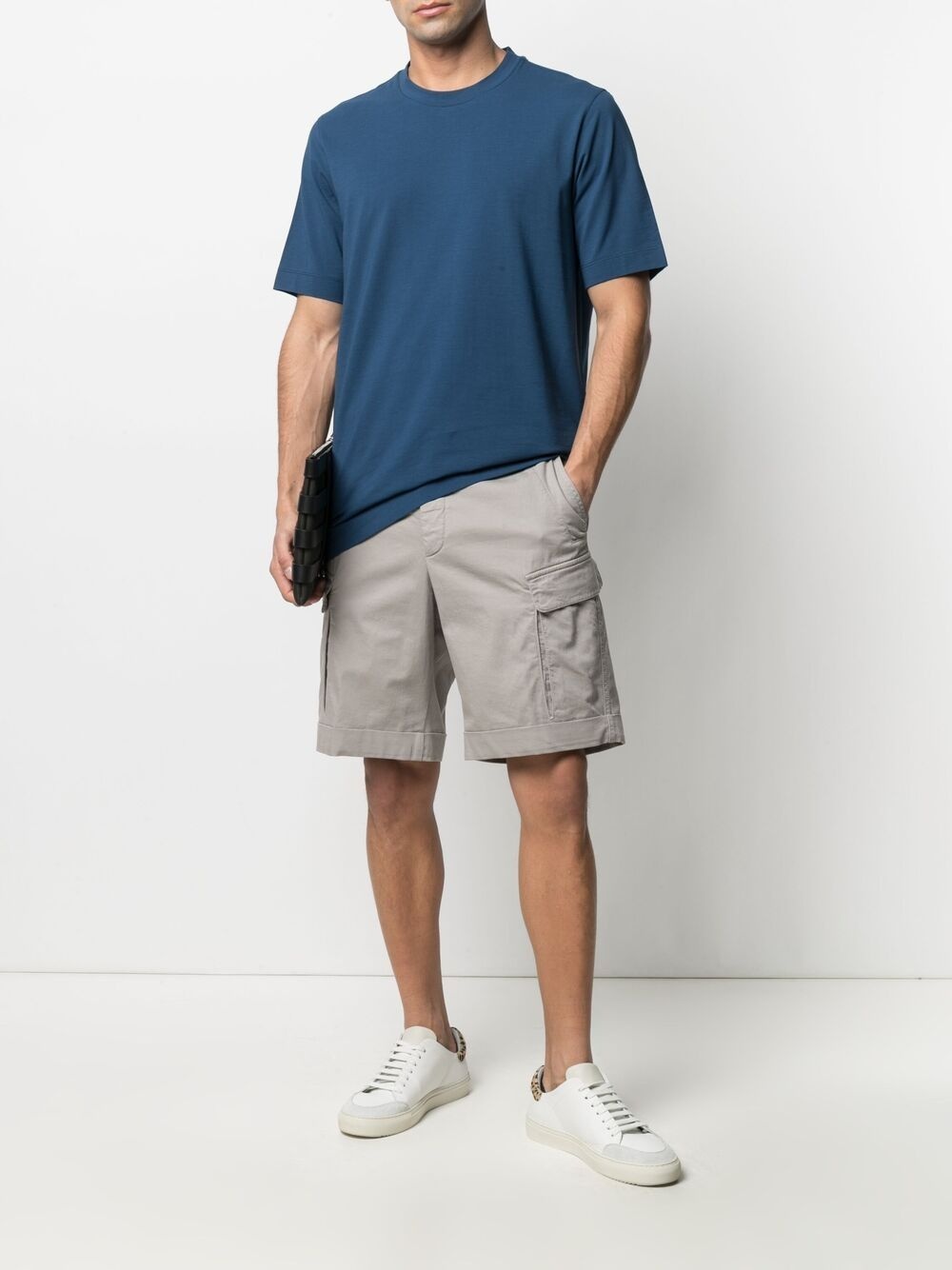 knee-length cargo shorts - 2