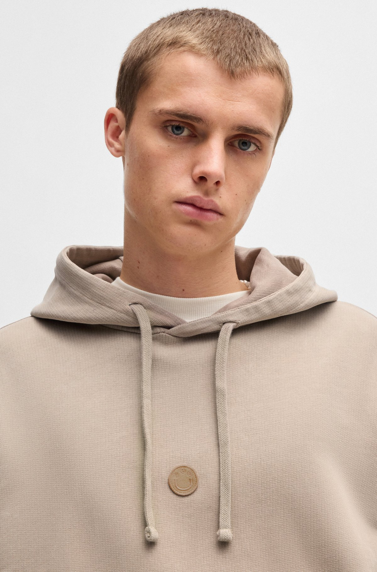 COTTON-TERRY HOODIE WITH A HAPPY HUGO LOGO BADGE - 3