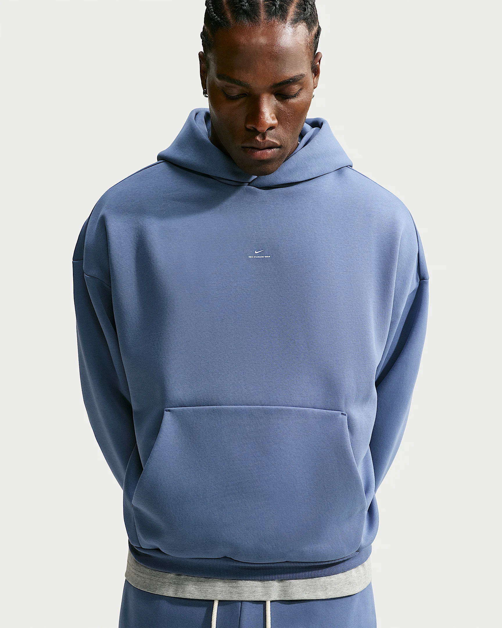 Nike Standard Issue Men's Therma-FIT Brushed Basketball Pullover Hoodie - 1