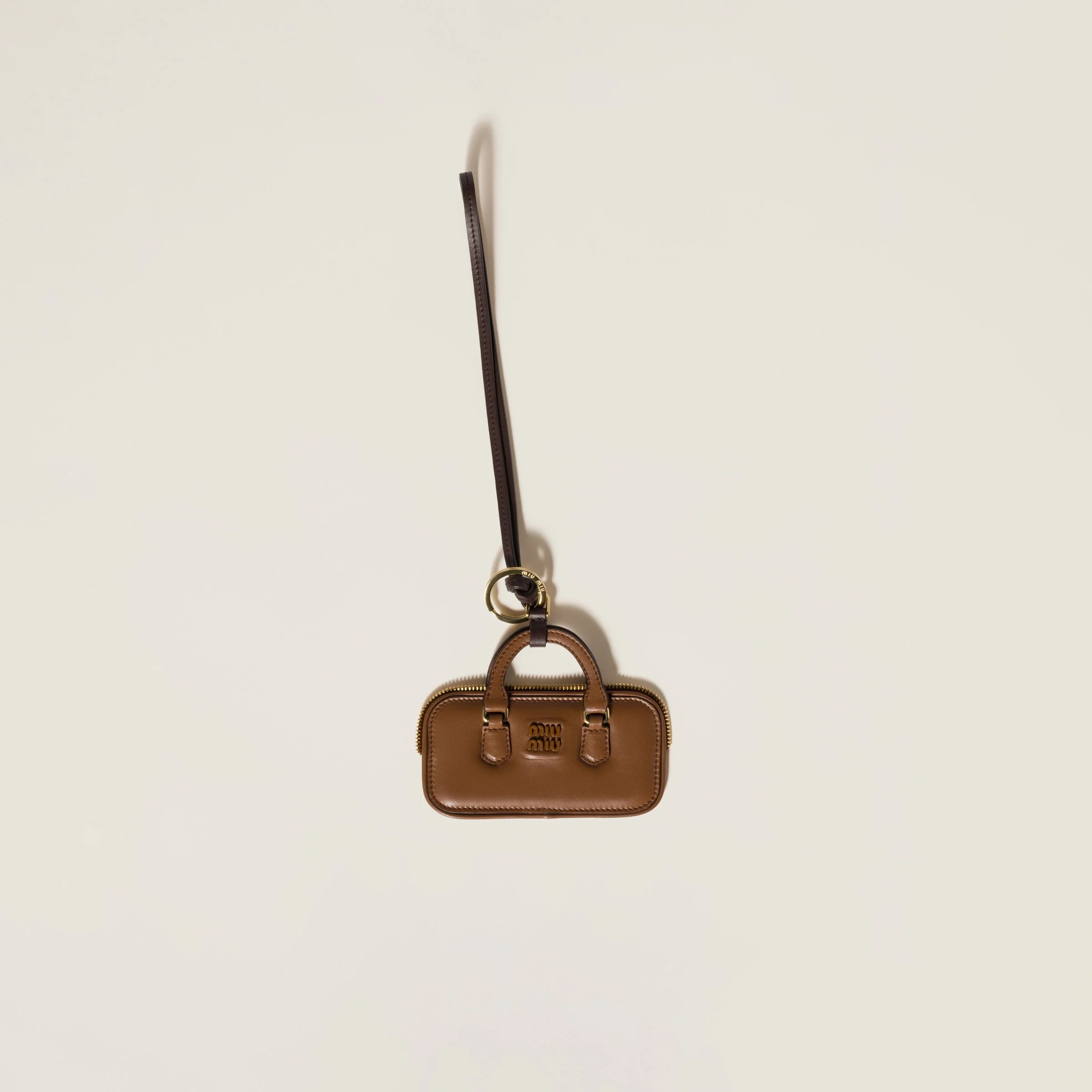 Arcadie leather trick - 1