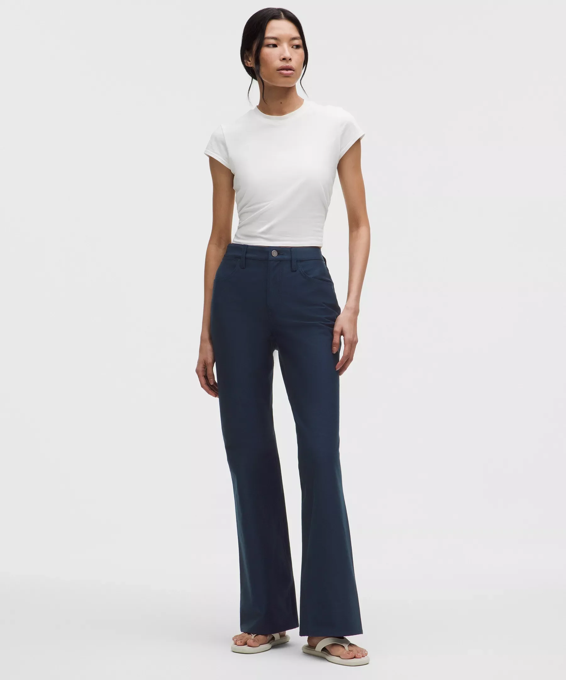 EasyFive High-Rise Subtle-Flare Pant *Short - 1