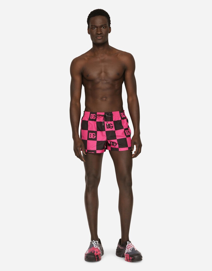 Damier-print short swim trunks with DG logo - 2