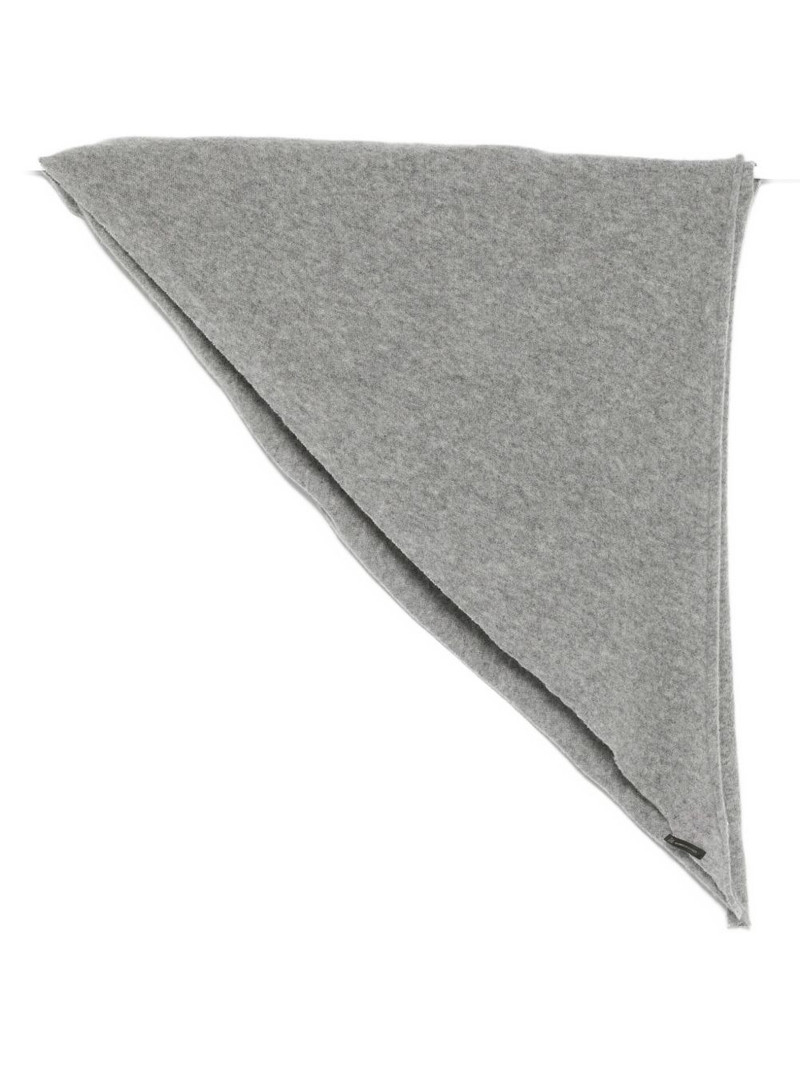 triangle scarf 1