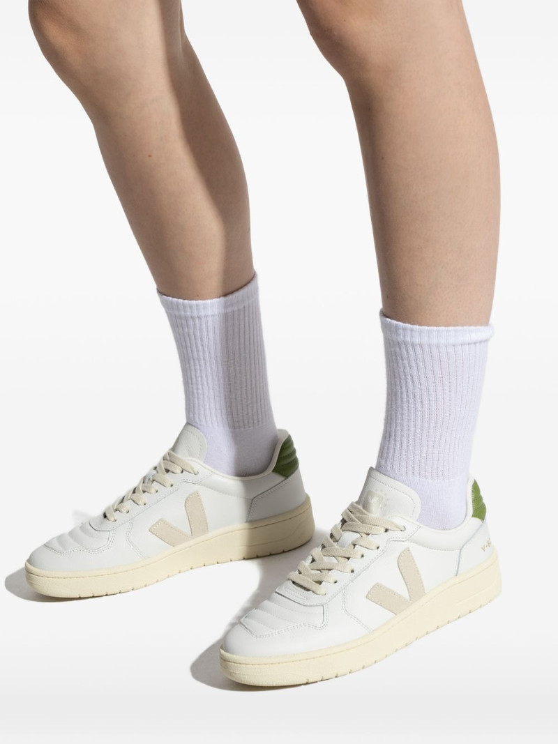 V-82 II logo-detailed sneakers 5